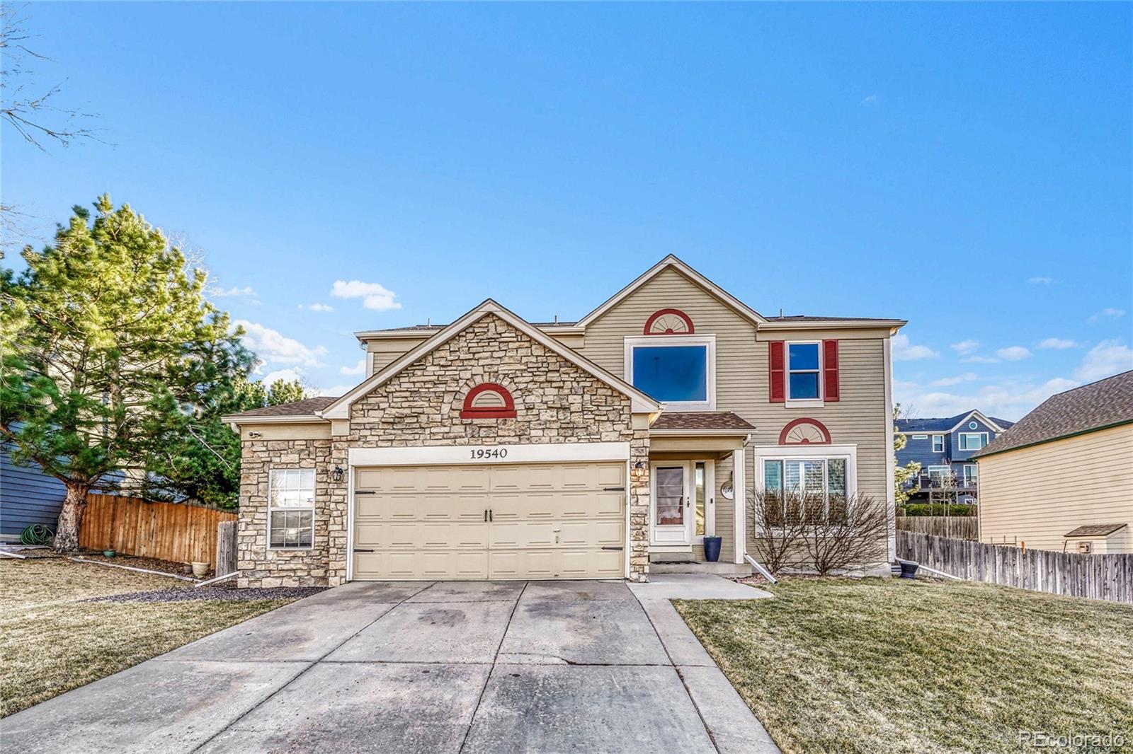 Smoky Ridge Centennial Home | MLS #: 908354919540 E Crestridge Circle, Centennial Beds: 4 Baths: 4 Price: $620,000