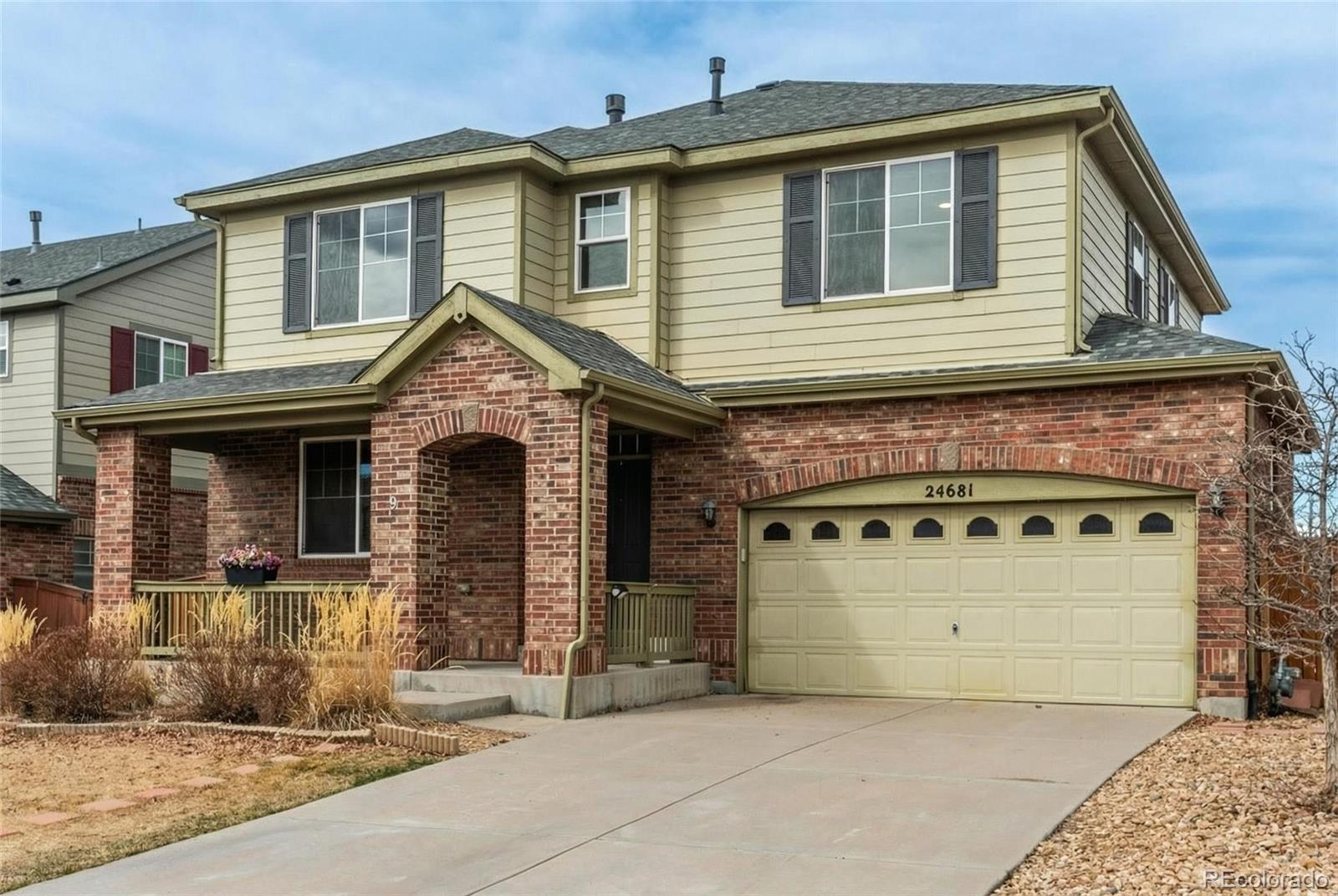 Tollgate Crossing Aurora Home | MLS #: 606761624681 E Layton Place, Aurora Beds: 4 Baths: 3 Price: $599,000