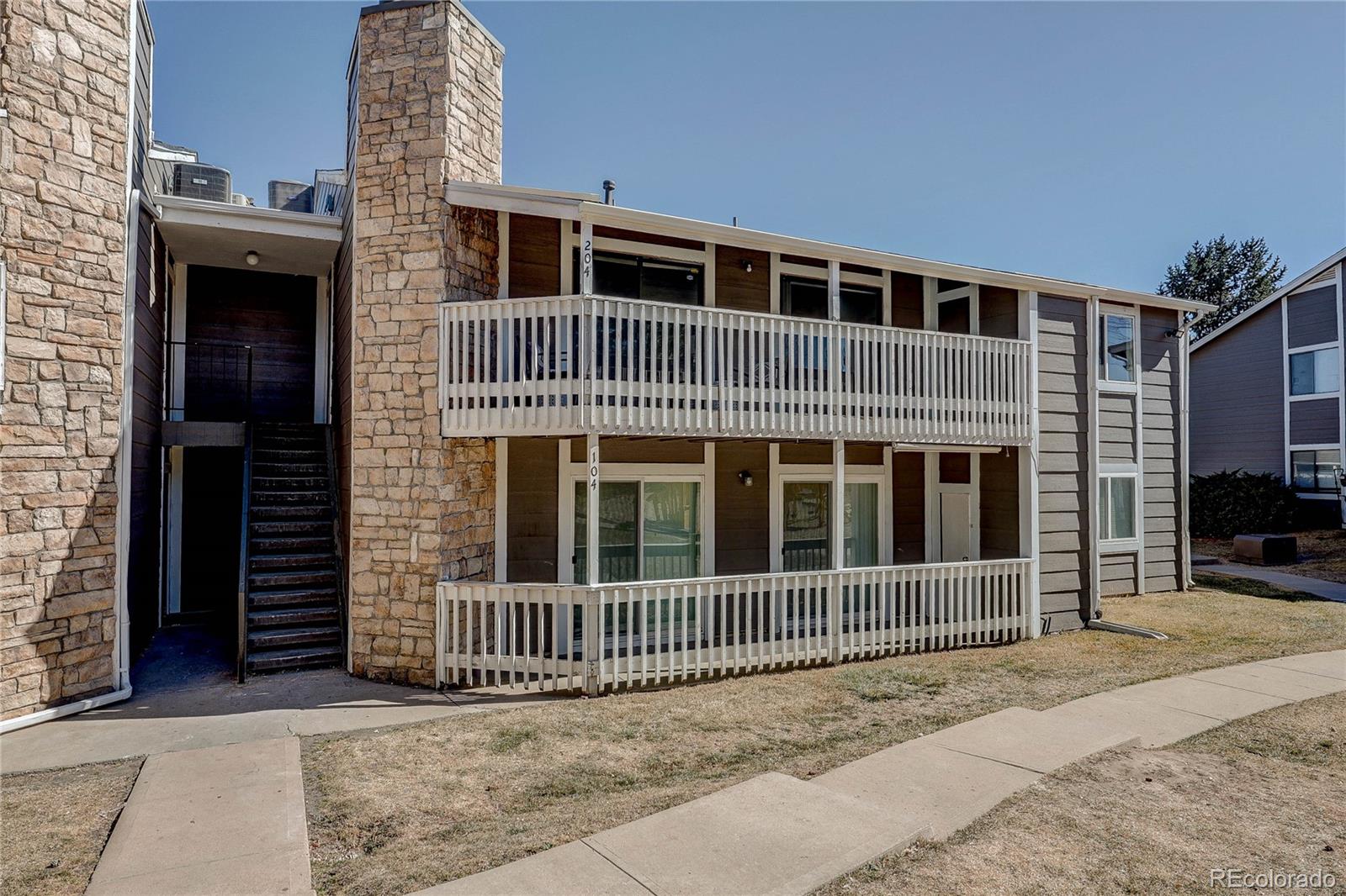 Robinwood Aurora Condo / Townhome | MLS #: 747574618064 E Ohio Avenue 204, Aurora Beds: 3 Baths: 2 Price: $239,000
