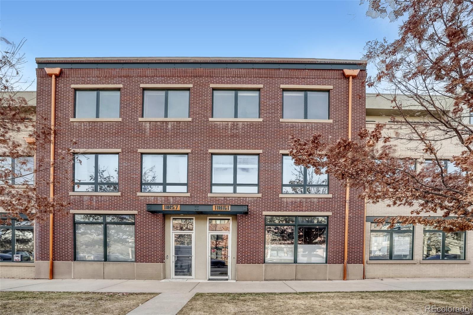 11861 bradburn boulevard, Westminster sold home. Closed on 2026-04-24 for $630,000.