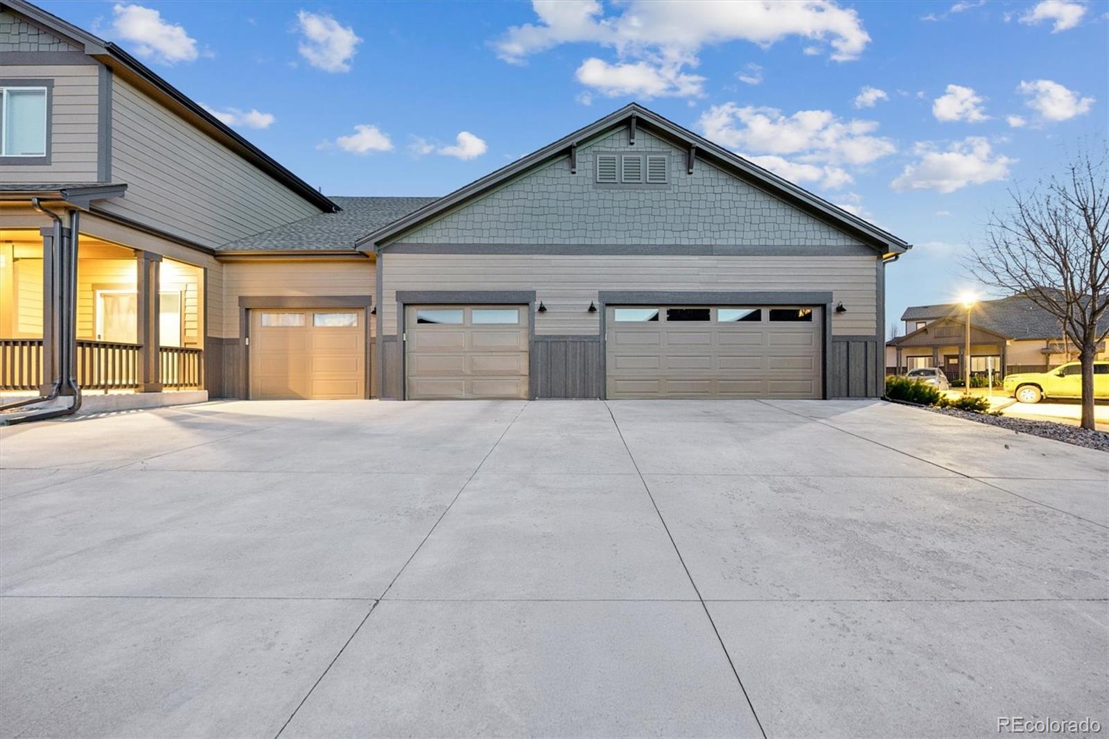6835 lee street, wellington sold home. Closed on 2026-06-12 for $372,000.