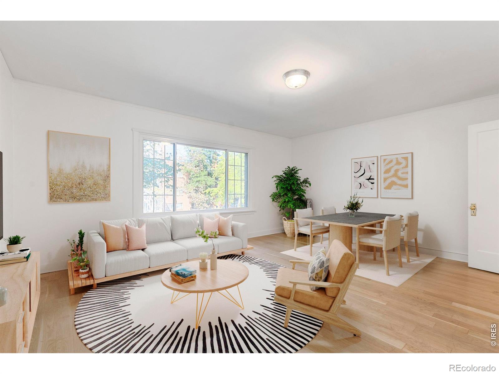 1416 n downing street, Denver sold home. Closed on 2026-04-20 for $159,000.