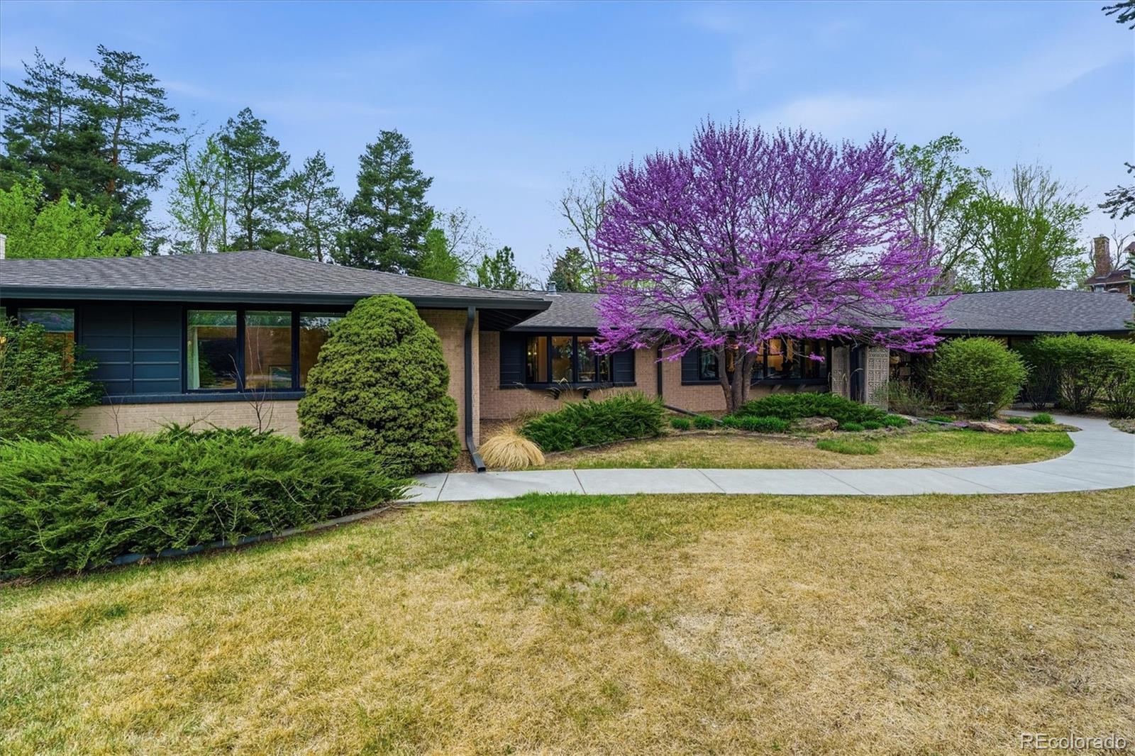  Littleton Home | MLS #: 86195714607 W Wagon Trail Road, Littleton Beds: 4 Baths: 3 Price: $2,199,000