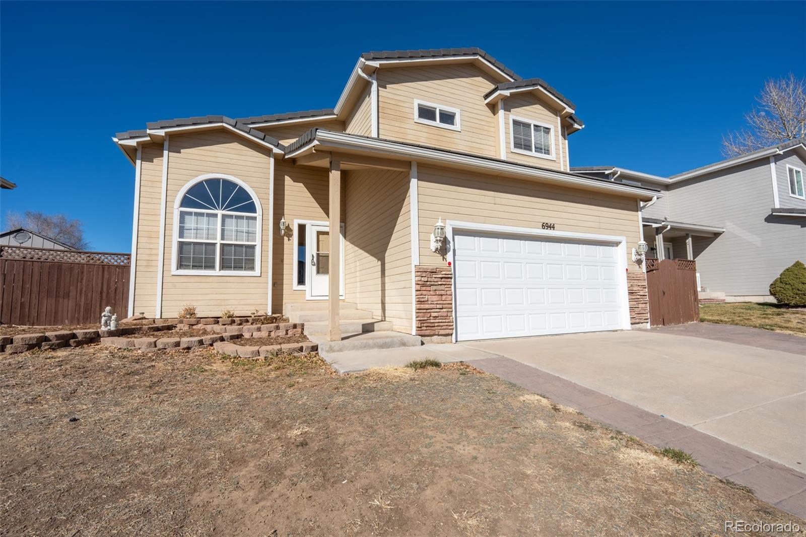  Fountain Home | MLS #: 94626116944  Fountain Vista Circle, Fountain Beds: 3 Baths: 3 Price: $395,000