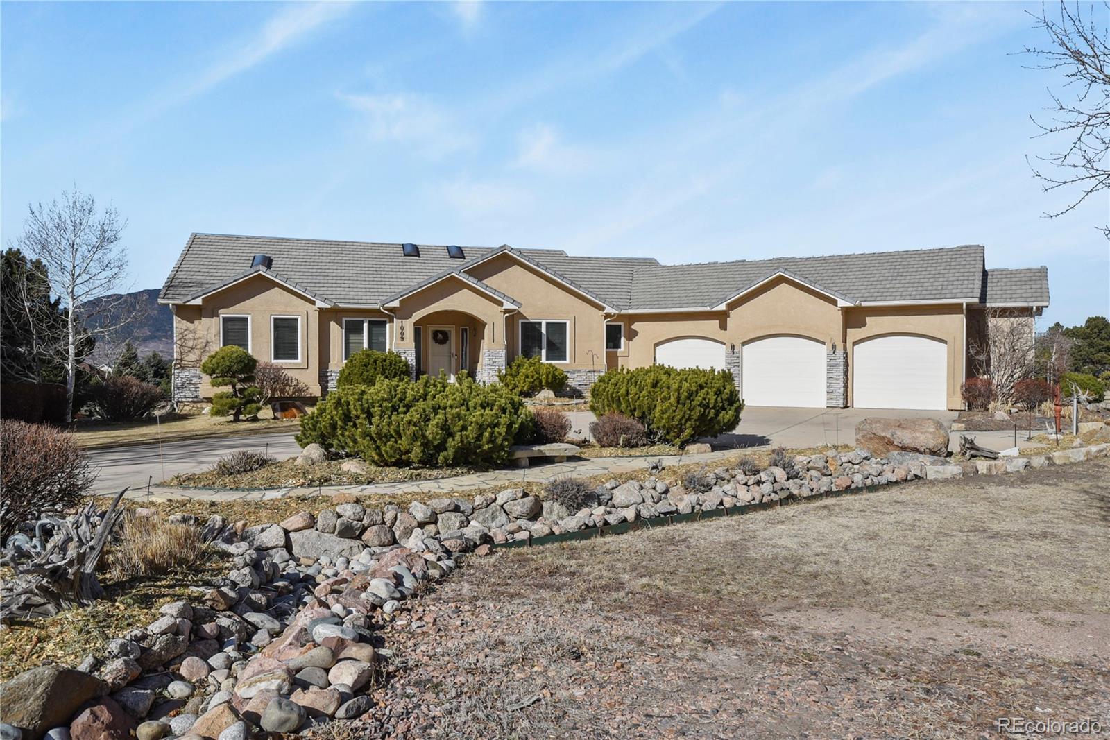 Woodmoor Monument Home | MLS #: 17222691009  Slate Way, Monument Beds: 3 Baths: 3 Price: $850,000