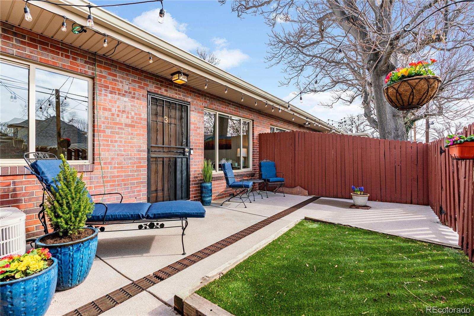 2438 w 35th avenue, Denver sold home. Closed on 2026-06-02 for $355,000.