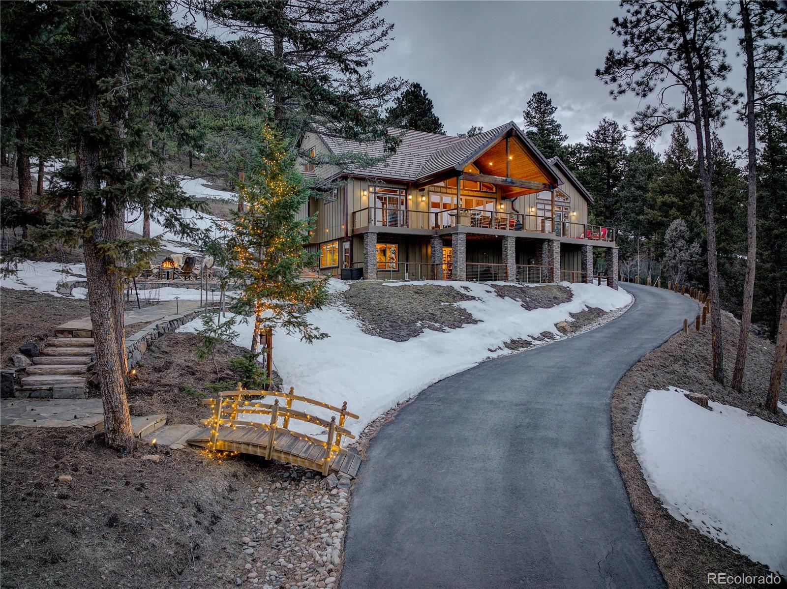 Riva Chase Golden Home | MLS #: 25978341051  Sleepy Hollow Road, Golden Beds: 4 Baths: 5 Price: $1,700,000