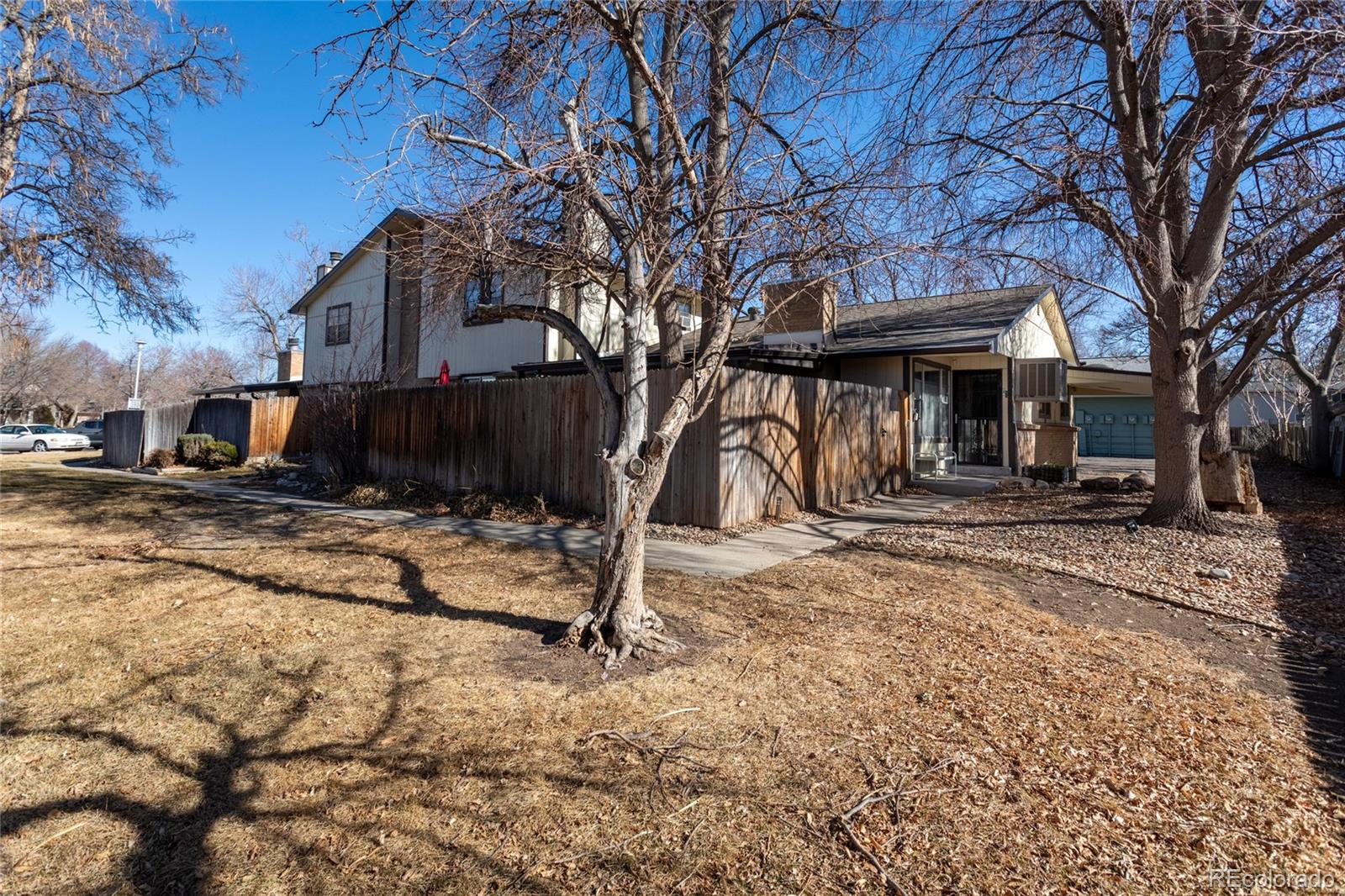 Apple Valley East Aurora Condo / Townhome | MLS #: 74847644  Nome Way D, Aurora Beds: 3 Baths: 2 Price: $270,000