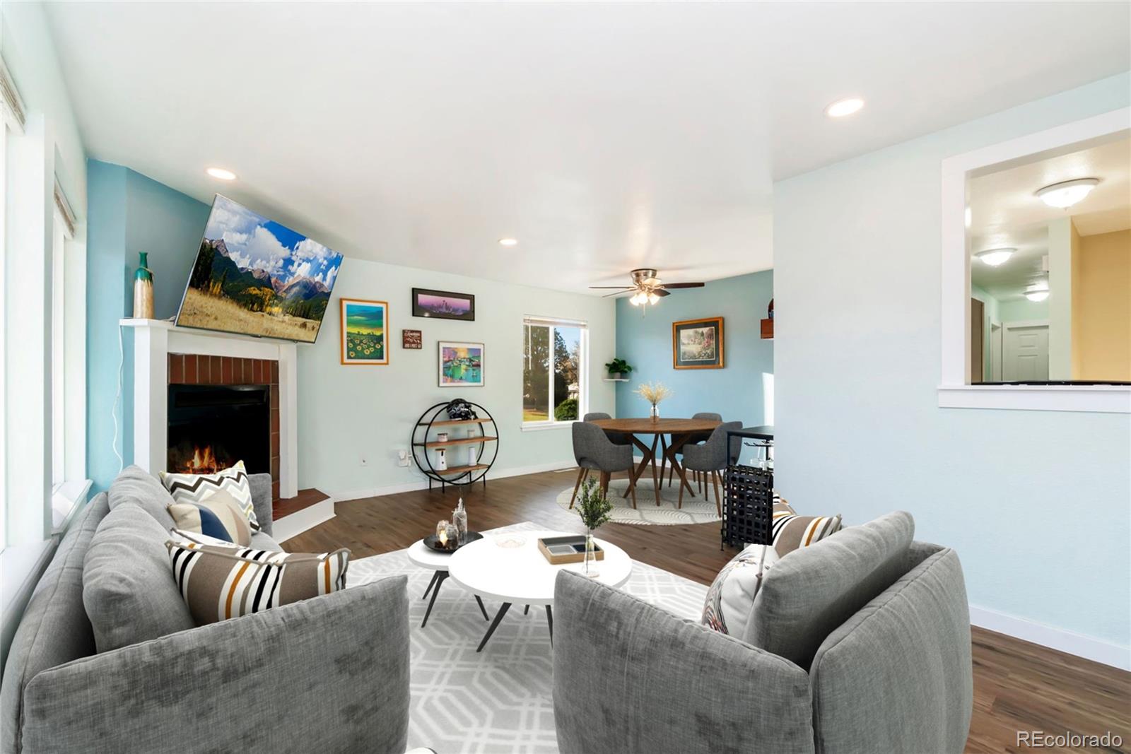 7945 york street, Denver sold home. Closed on 2026-04-24 for $257,000.