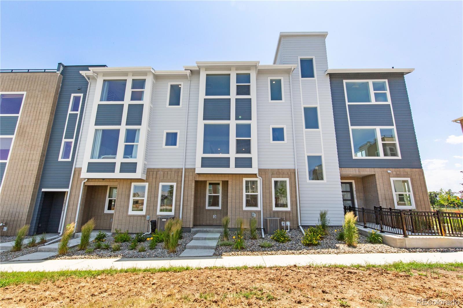  Broomfield Condo / Townhome | MLS #: 408243114223  Currant Street , Broomfield Beds: 2 Baths: 4 Price: $540,000
