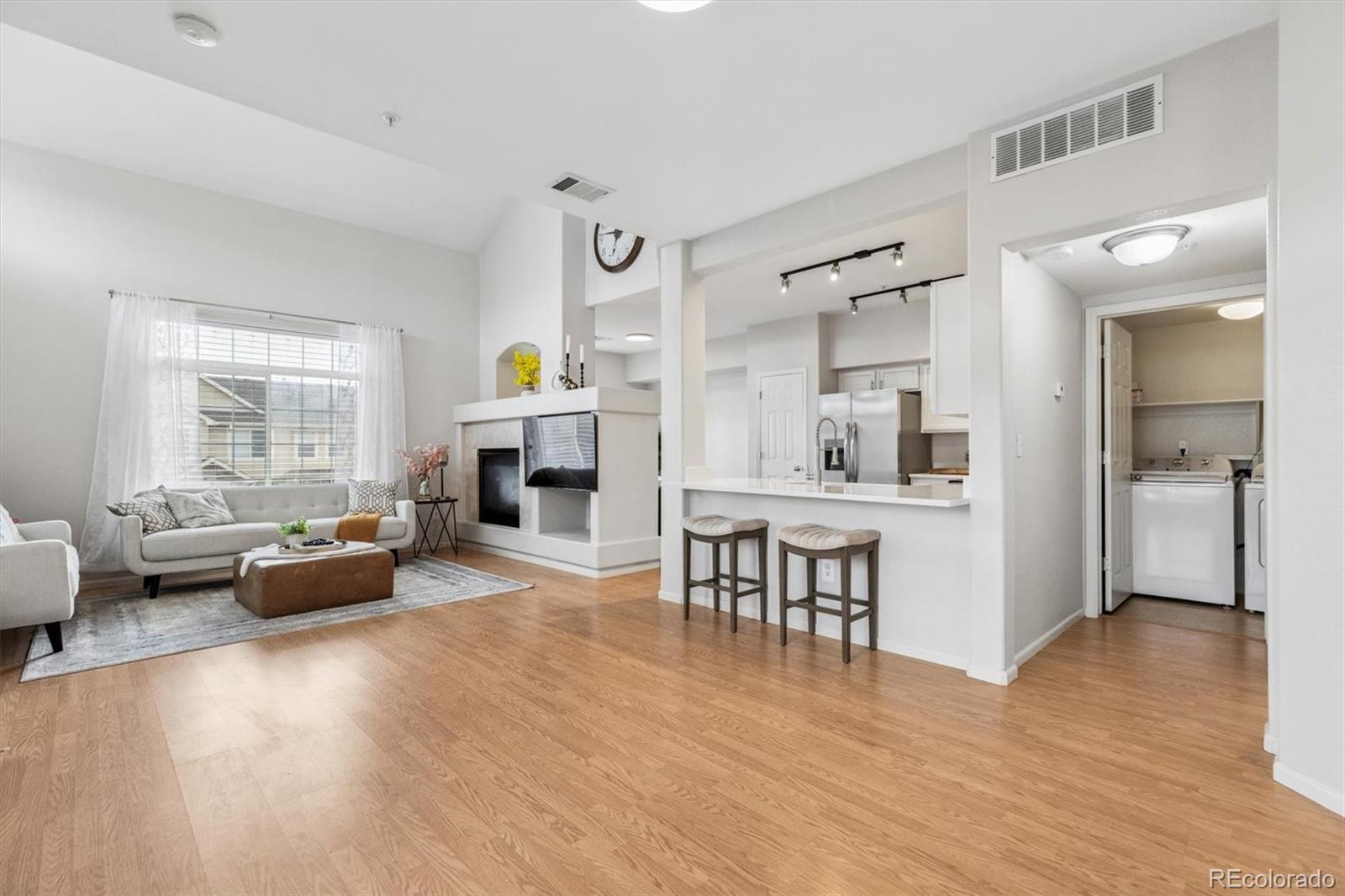  Aurora Condo / Townhome | MLS #: 88908241540 S Florence Way 515, Aurora Beds: 2 Baths: 3 Price: $360,000