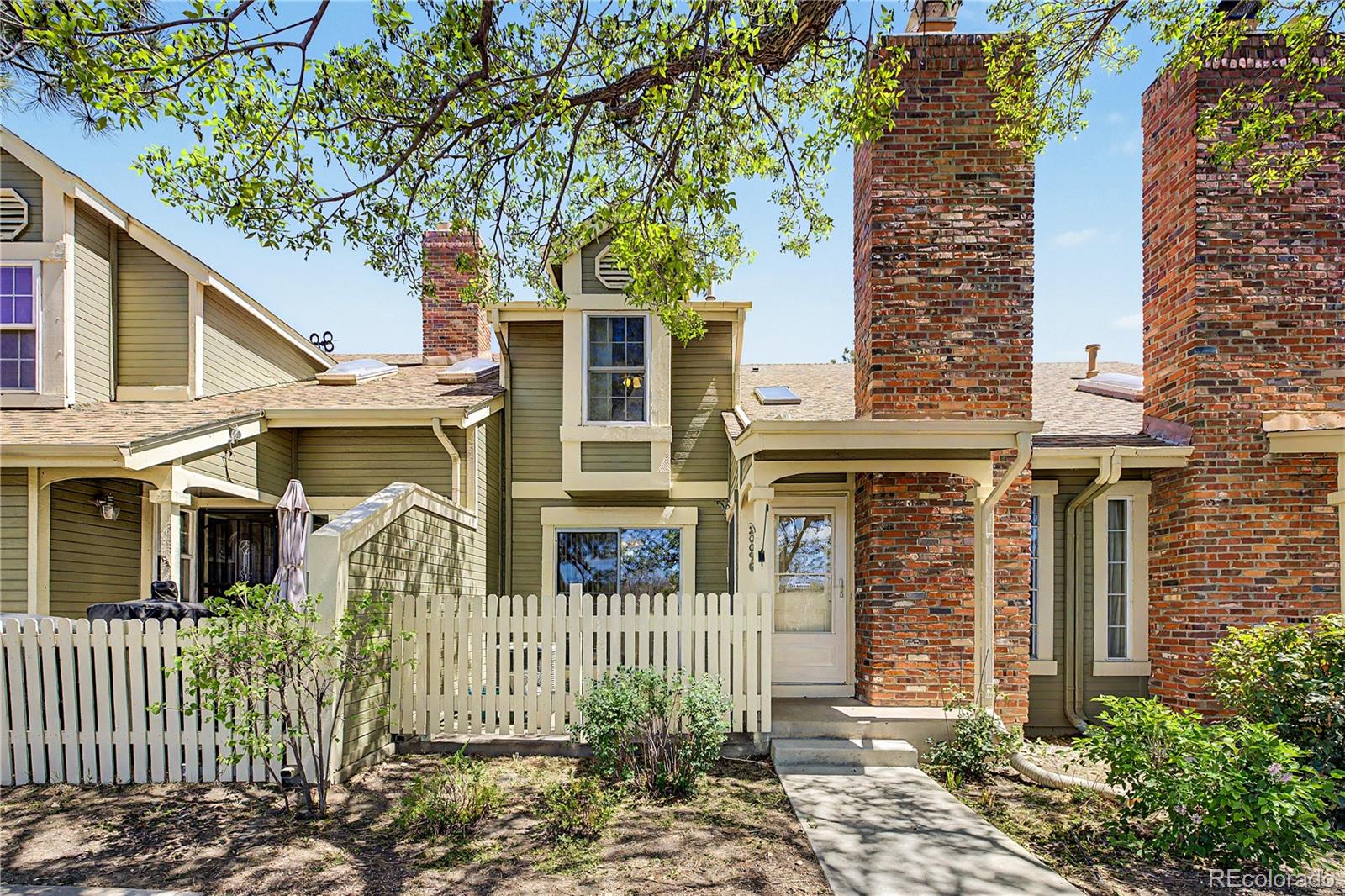 Chambers Ridge Aurora Condo / Townhome | MLS #: 98593722009 S Hannibal Street G, Aurora Beds: 3 Baths: 2 Price: $325,000