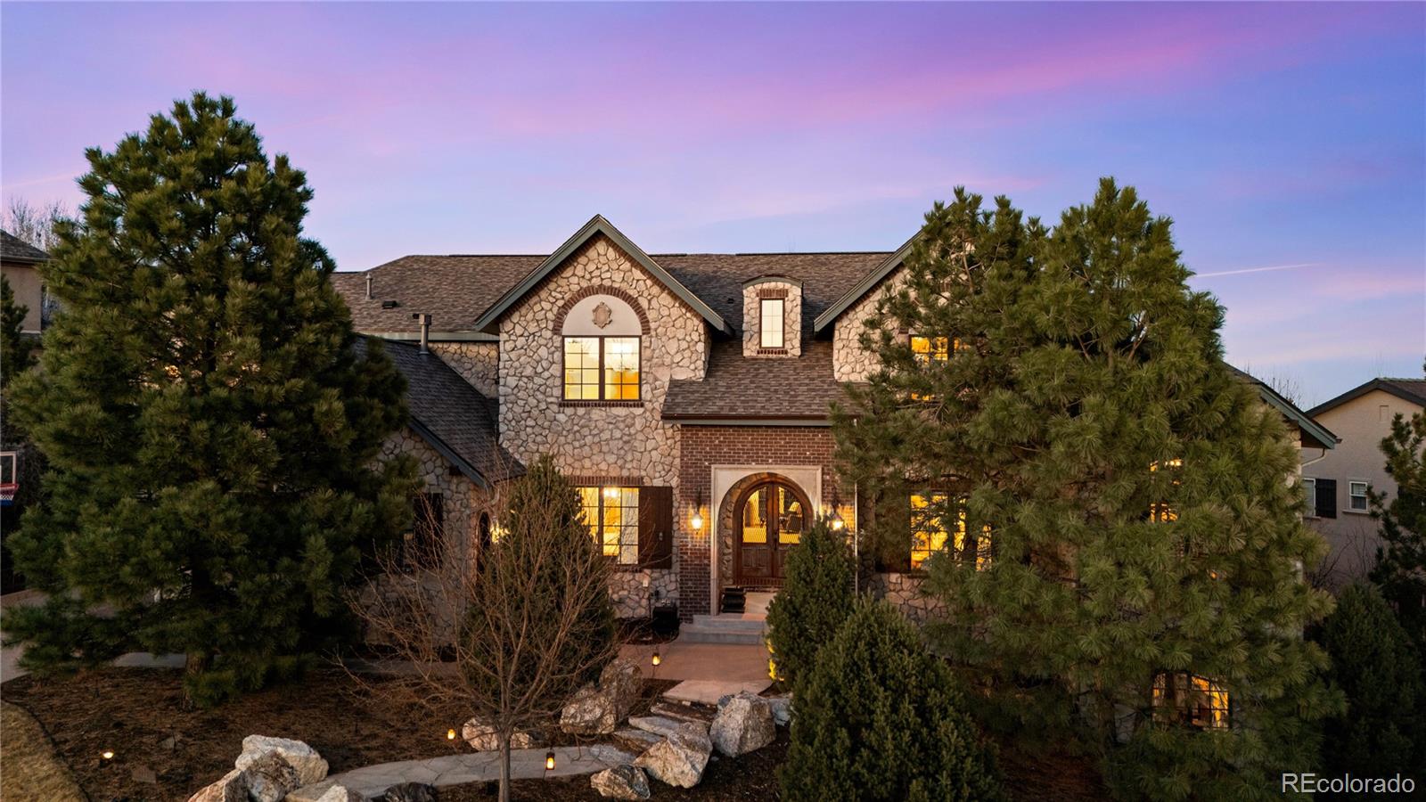 1033  buffalo ridge road, Castle Pines sold home. Closed on 2026-06-05 for $2,395,000.