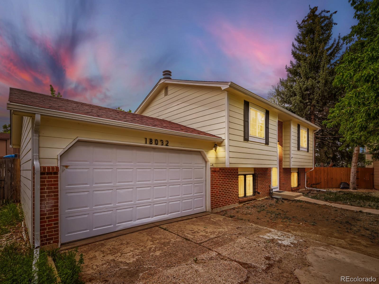  Aurora Home | MLS #: 952528218032 E Loyola Place, Aurora Beds: 4 Baths: 2 Price: $449,000
