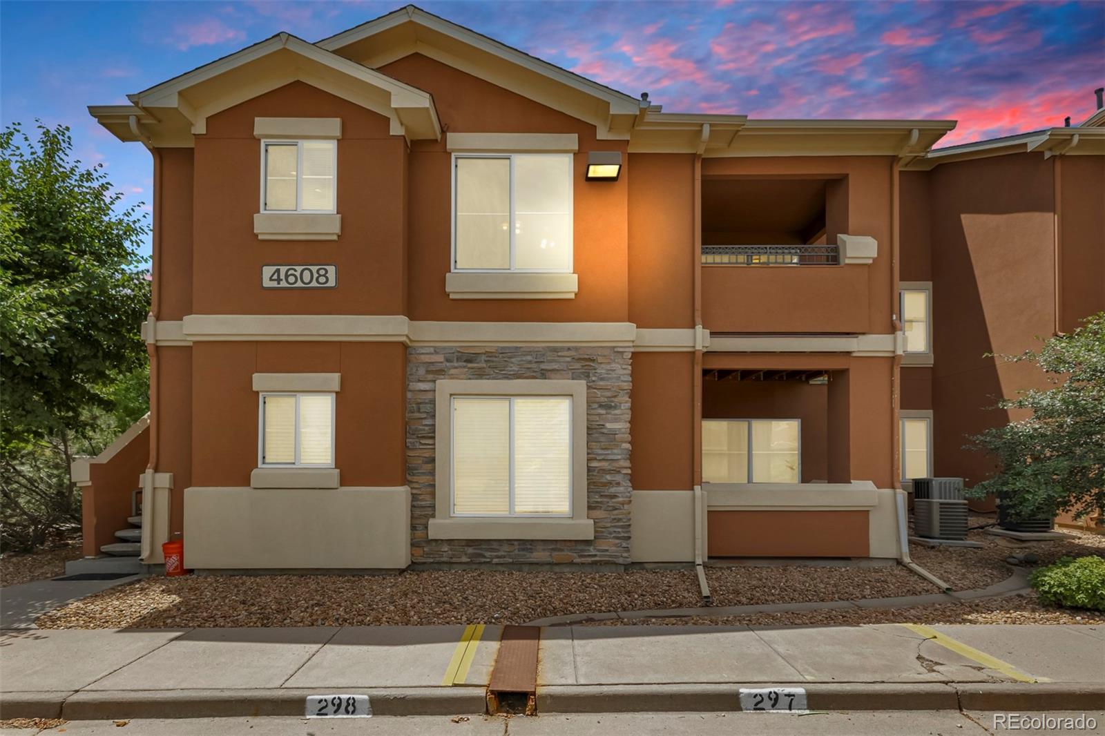  Highlands Ranch Condo / Townhome | MLS #: 44065694608  Copeland Loop 201, Highlands Ranch Beds: 3 Baths: 2 Price: $335,000