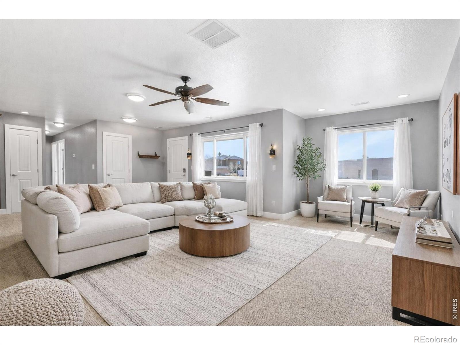 573 w archer plaza, Pueblo West sold home. Closed on 2026-04-10 for $400,000.