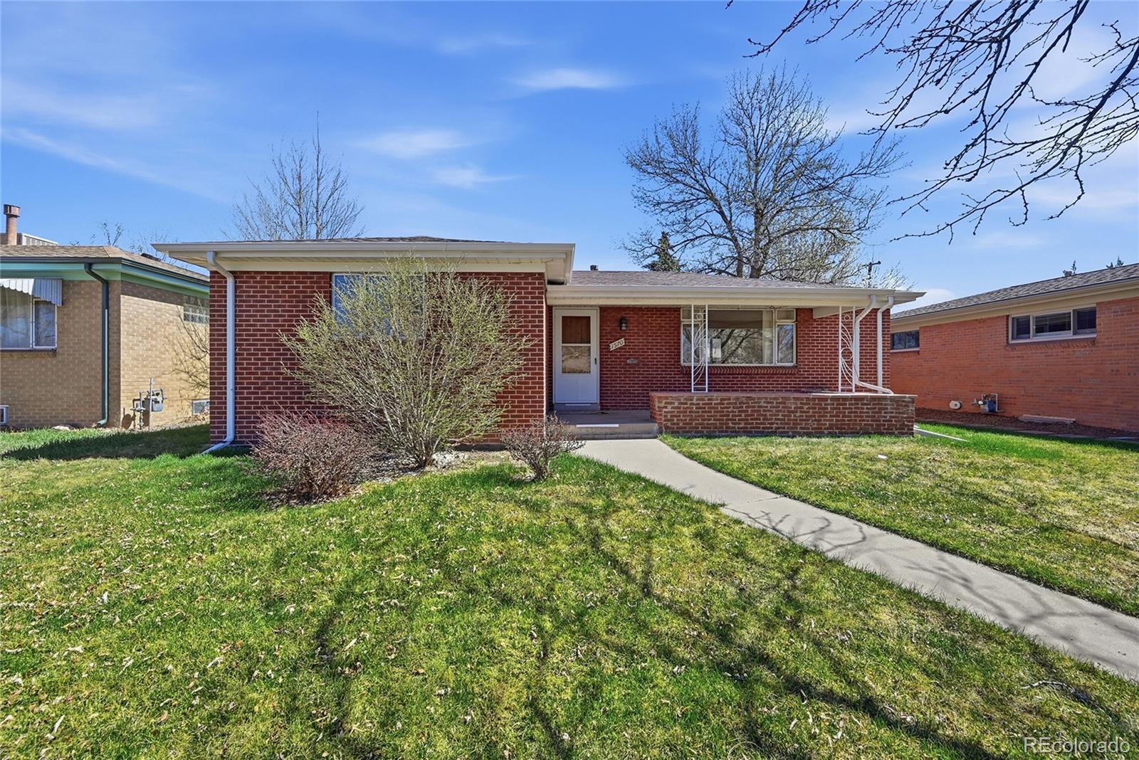  Denver Home | MLS #: 30398221570 S Clermont Street, Denver Beds: 3 Baths: 2 Price: $525,000