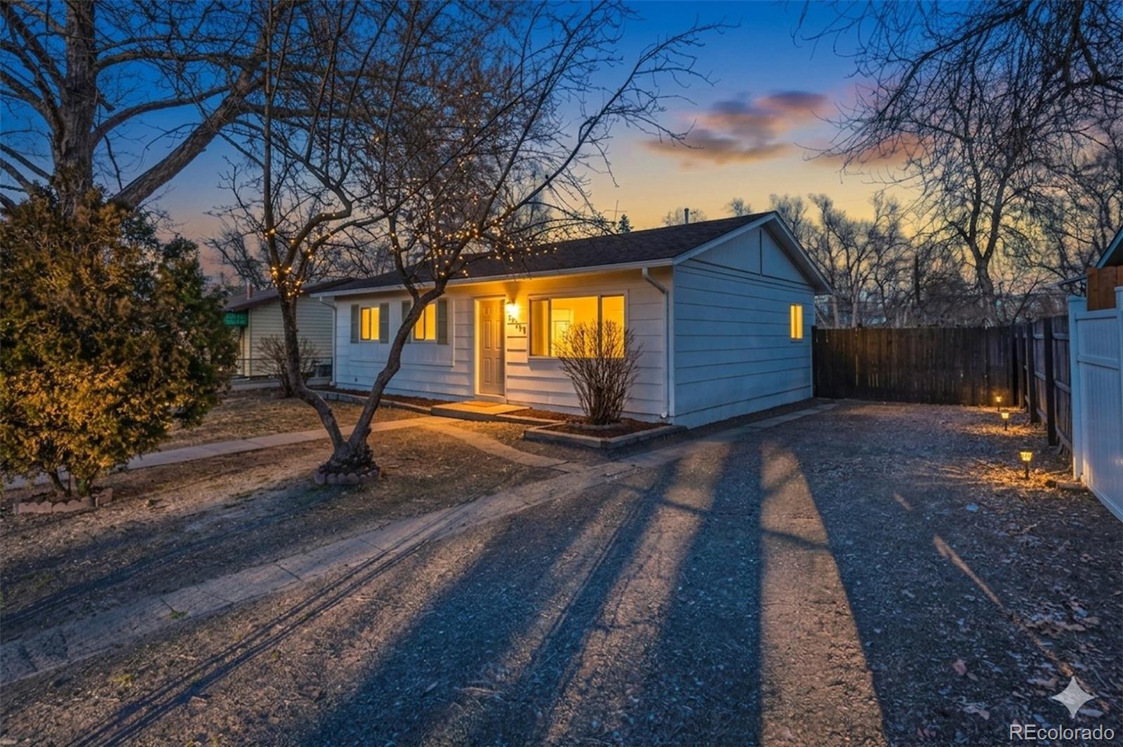Stratton Meadows Colorado Springs Home | MLS #: 46704311010  Florence Avenue, Colorado Springs Beds: 3 Baths: 1 Price: $300,000