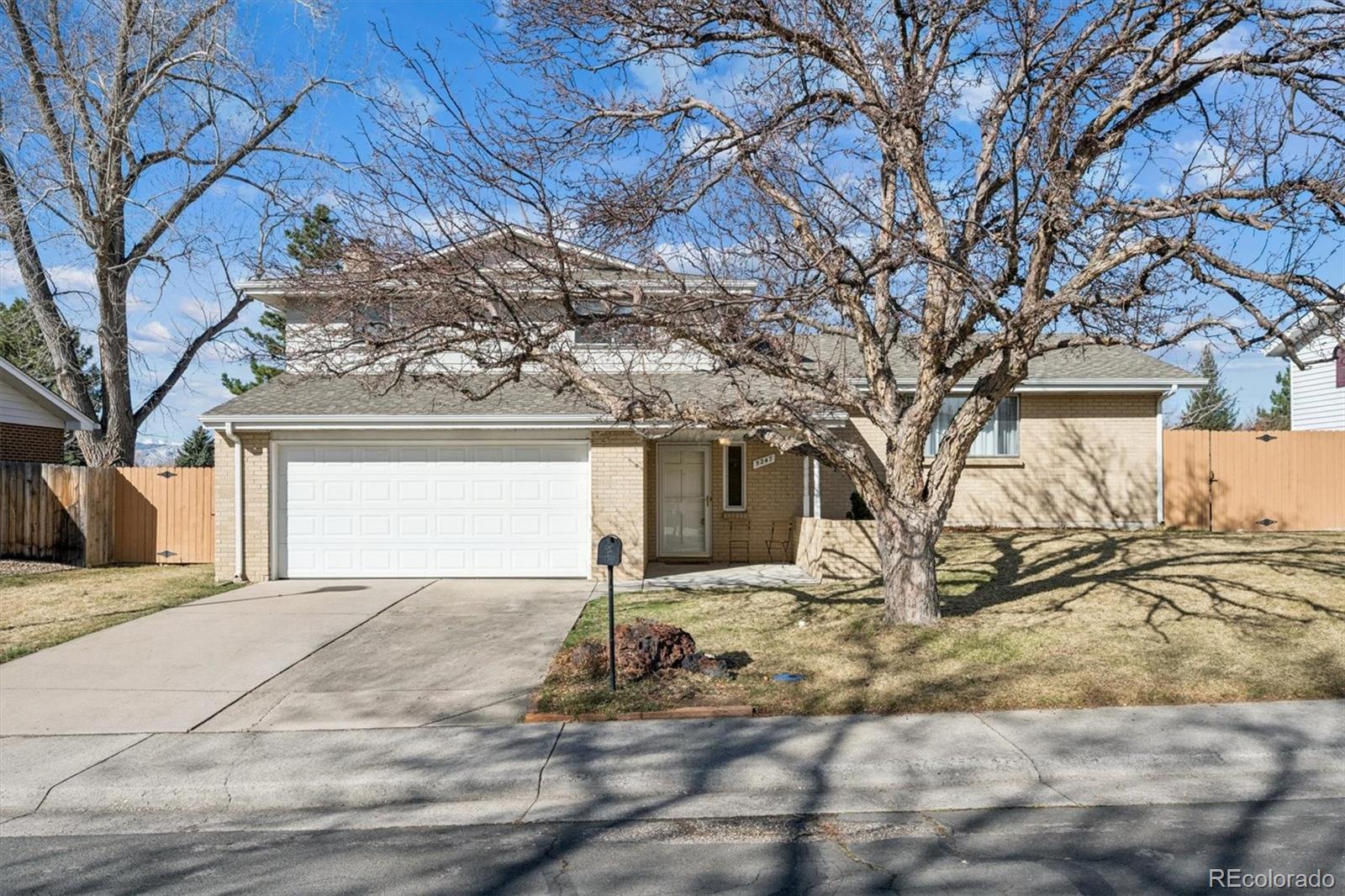 5247  bristol street, Arvada sold home. Closed on 2026-04-24 for $709,000.