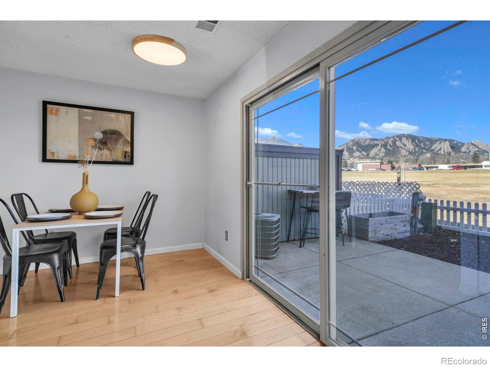 755 w moorhead circle, Boulder sold home. Closed on 2026-04-09 for $519,000.