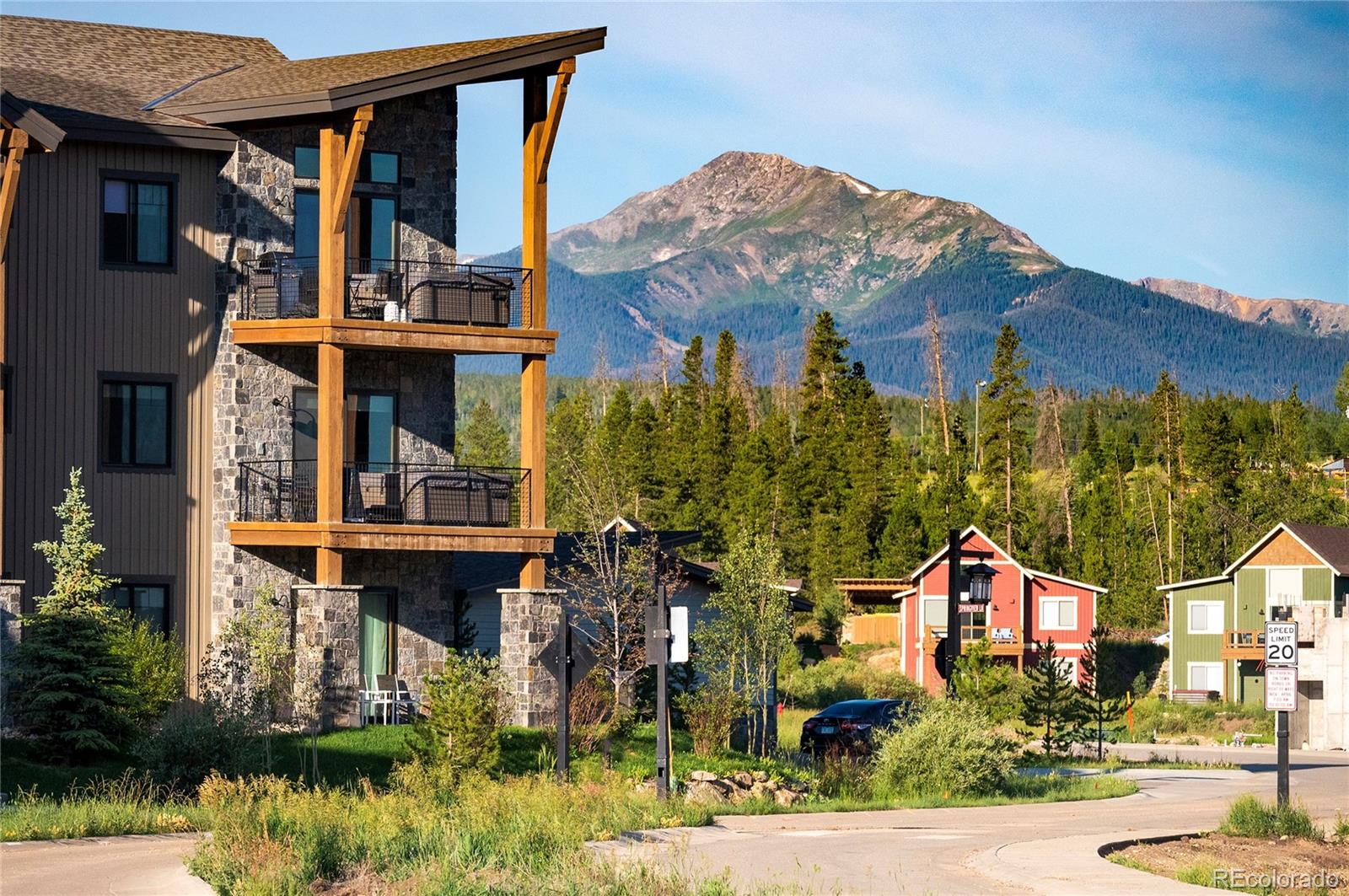 18  meadow creek lane, Fraser sold home. Closed on 2026-05-19 for $805,000.