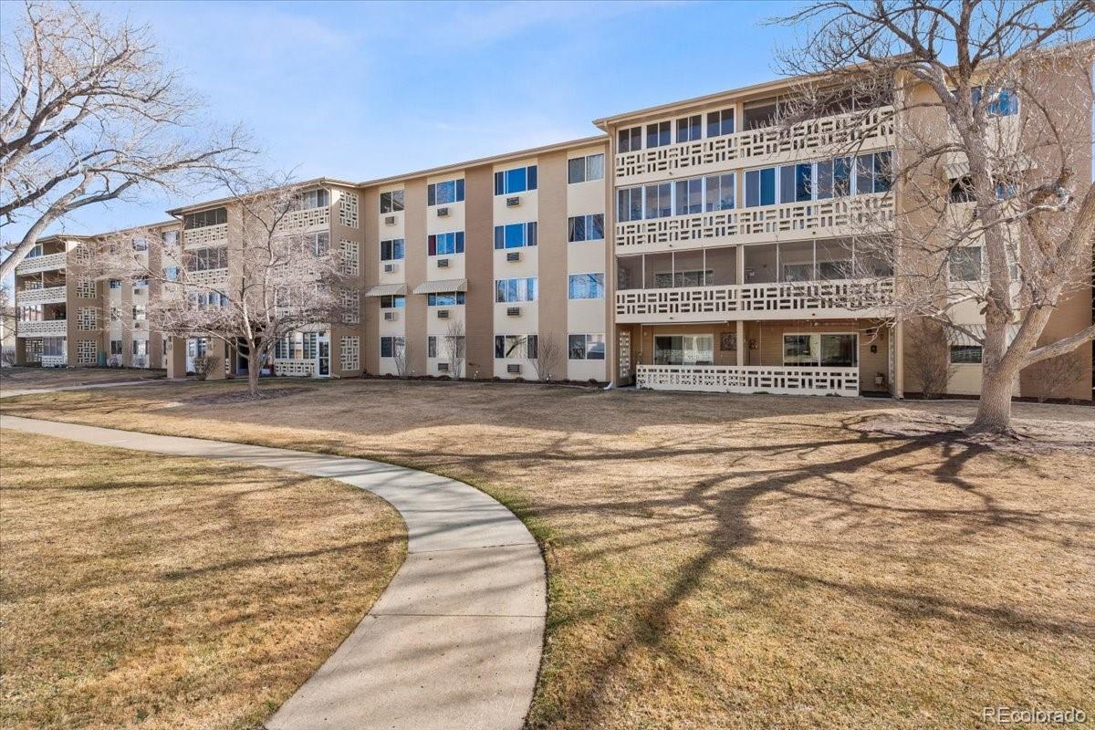 1 Denver Condo / Townhome | MLS #: 6908491620 S Alton Way 2D, Denver Beds: 2 Baths: 1 Price: $199,999