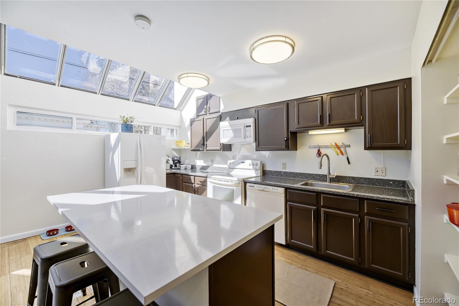 Capitol Denver Condo / Townhome | MLS #: 1613761935 N Pennsylvania Street 12, Denver Beds: 2 Baths: 3 Price: $600,000