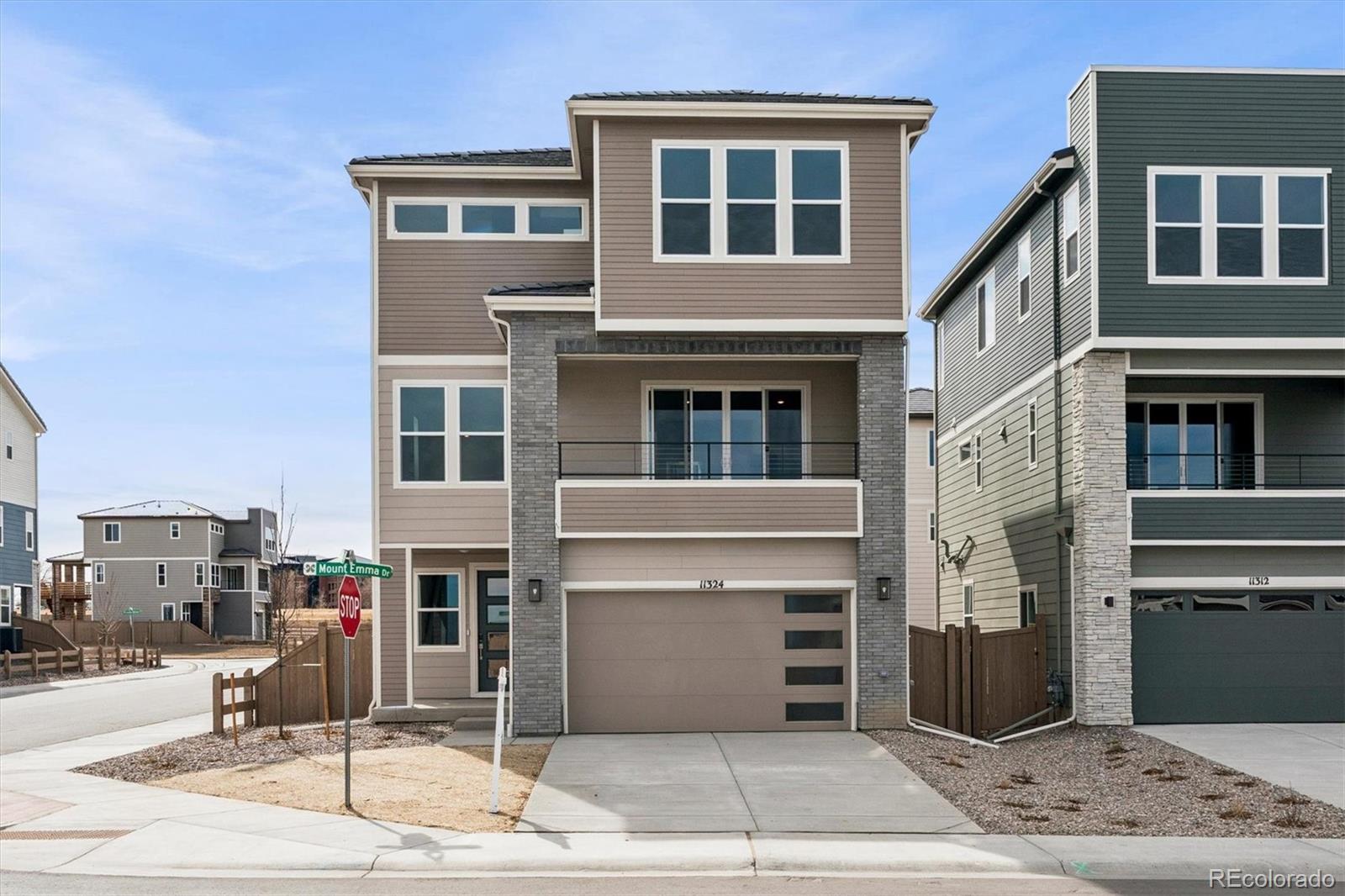 11324  mount emma drive, Englewood sold home. Closed on 2026-05-15 for $687,950.