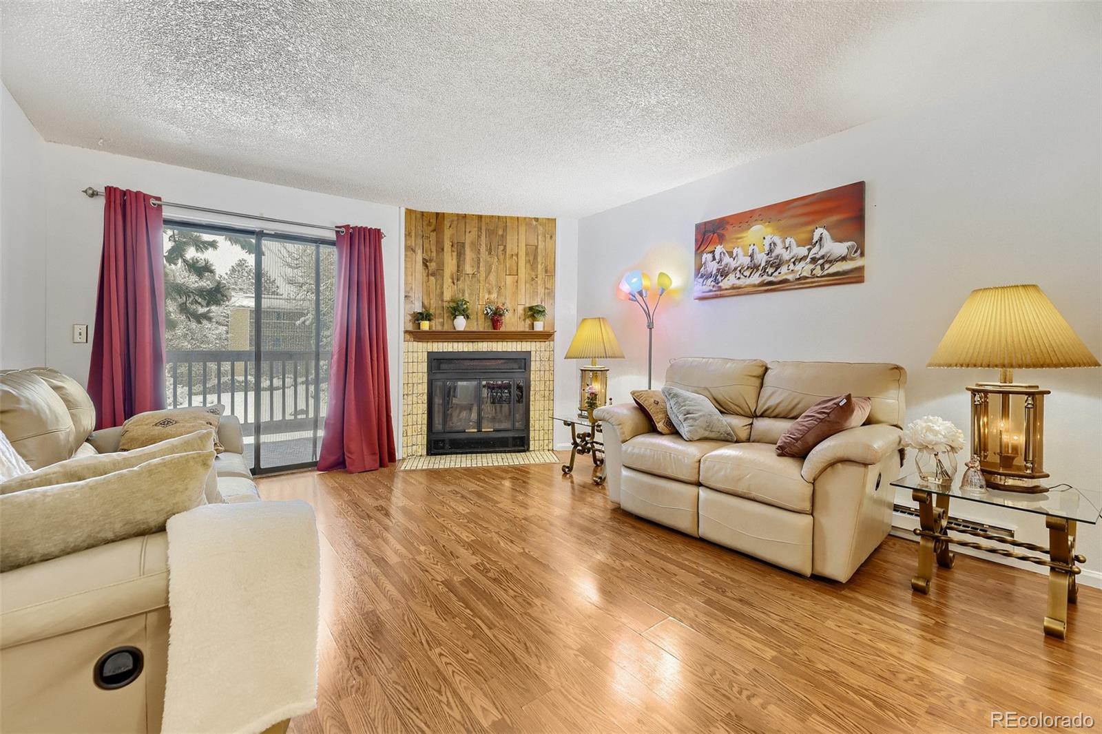  Aurora Condo / Townhome | MLS #: 196684114751 E Tennessee Drive 225, Aurora Beds: 2 Baths: 2 Price: $169,995