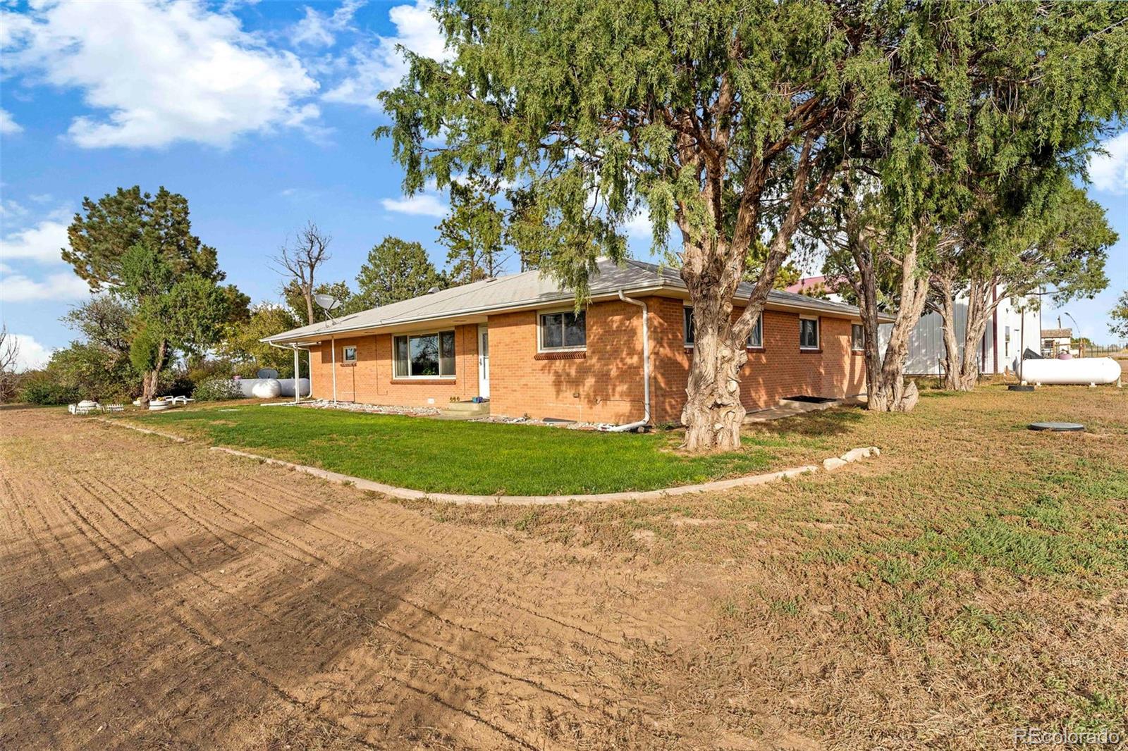 39592 county road 18 , Roggen sold home. Closed on 2026-05-05 for $850,000.