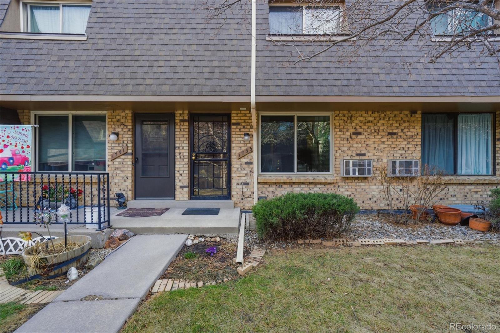 Applewood Lakewood Condo / Townhome | MLS #: 96877041753  Quail Street , Lakewood Beds: 2 Baths: 2 Price: $312,500