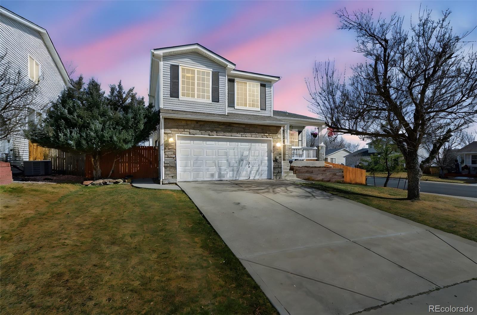 Willow Ridge Parker Home | MLS #: 595132310880  Longs Peak Lane, Parker Beds: 3 Baths: 3 Price: $579,995