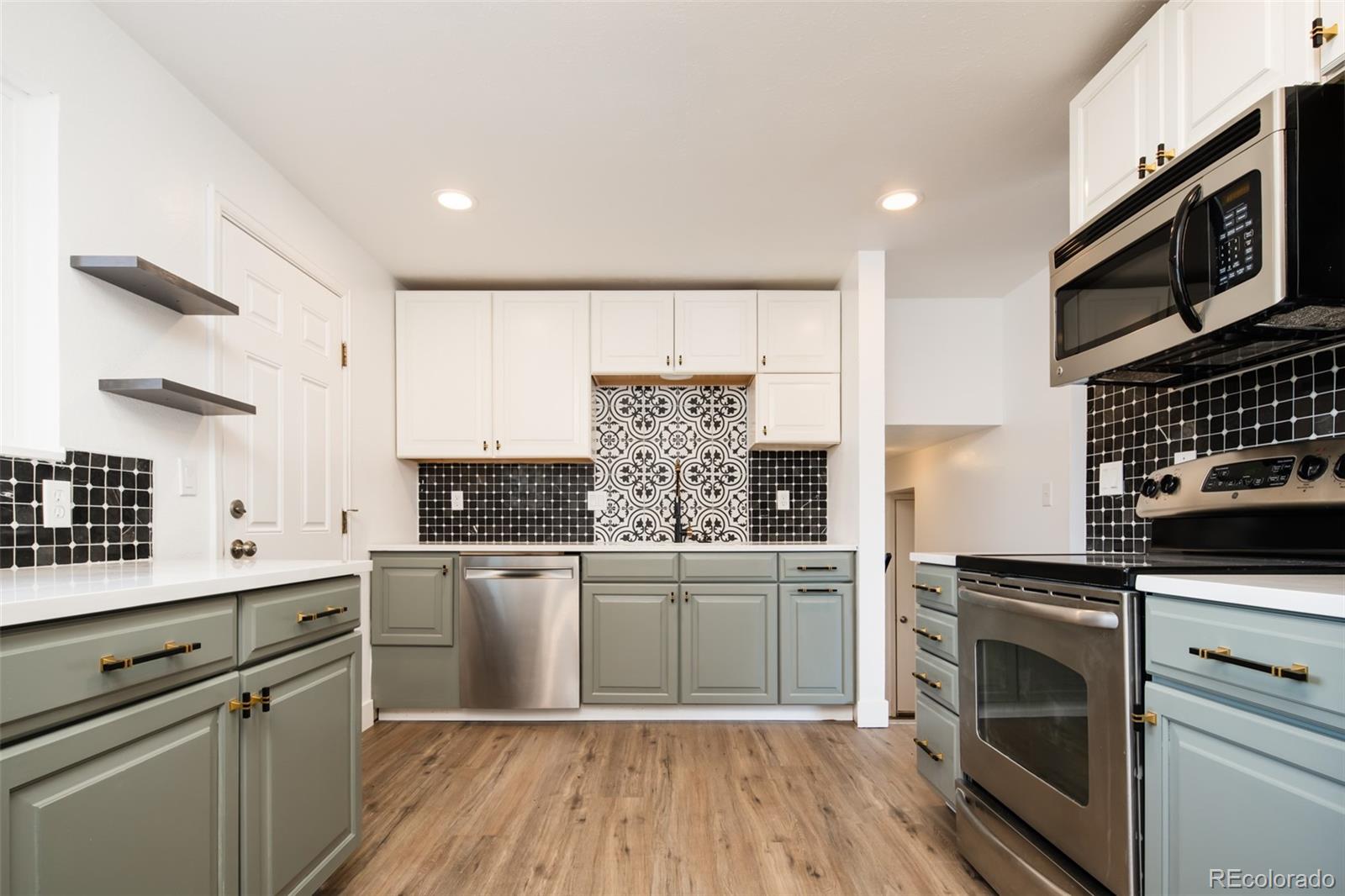 7237 s pierce court, Littleton sold home. Closed on 2026-05-01 for $575,000.