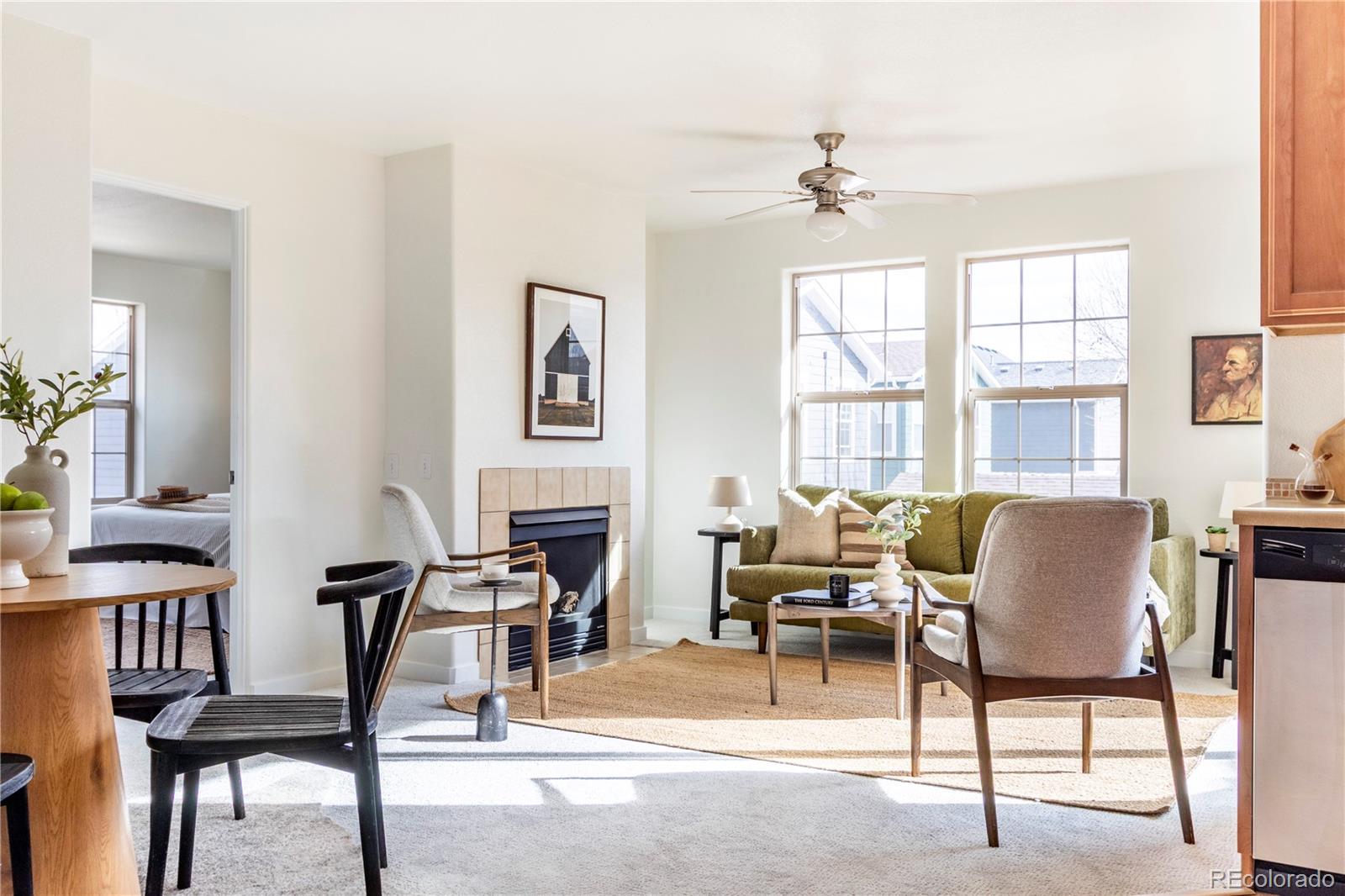 Central Park Denver Condo / Townhome | MLS #: 69147022992  Elmira Street , Denver Beds: 1 Baths: 1 Price: $300,000