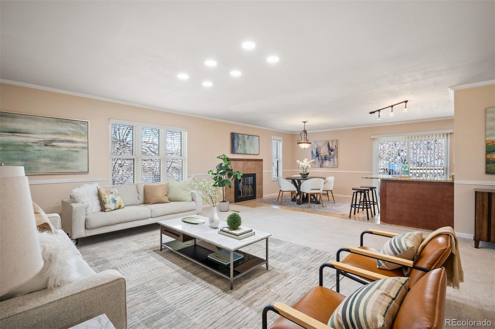 4933 w radcliff avenue, Denver sold home. Closed on 2026-04-20 for $650,000.