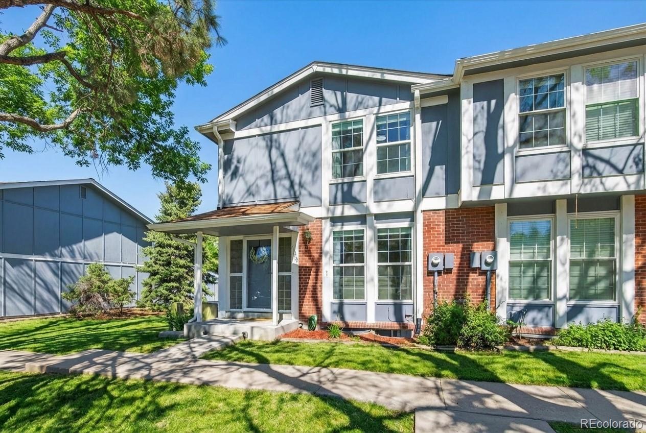  Aurora Condo / Townhome | MLS #: 967254211958 E 1st Place , Aurora Beds: 4 Baths: 3 Price: $360,000