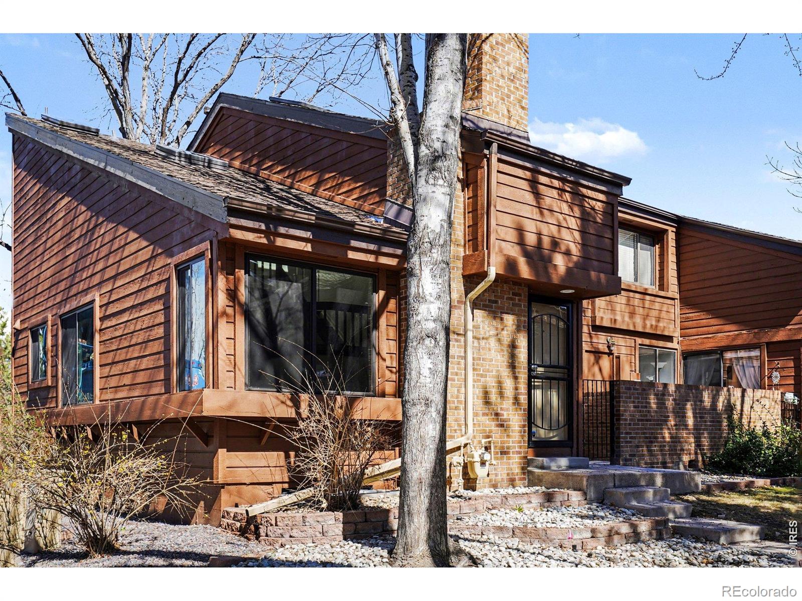 Beaumont Place Denver Condo / Townhome | MLS #: 45678910534772685 S Dayton Way 21, Denver Beds: 2 Baths: 2 Price: $400,000