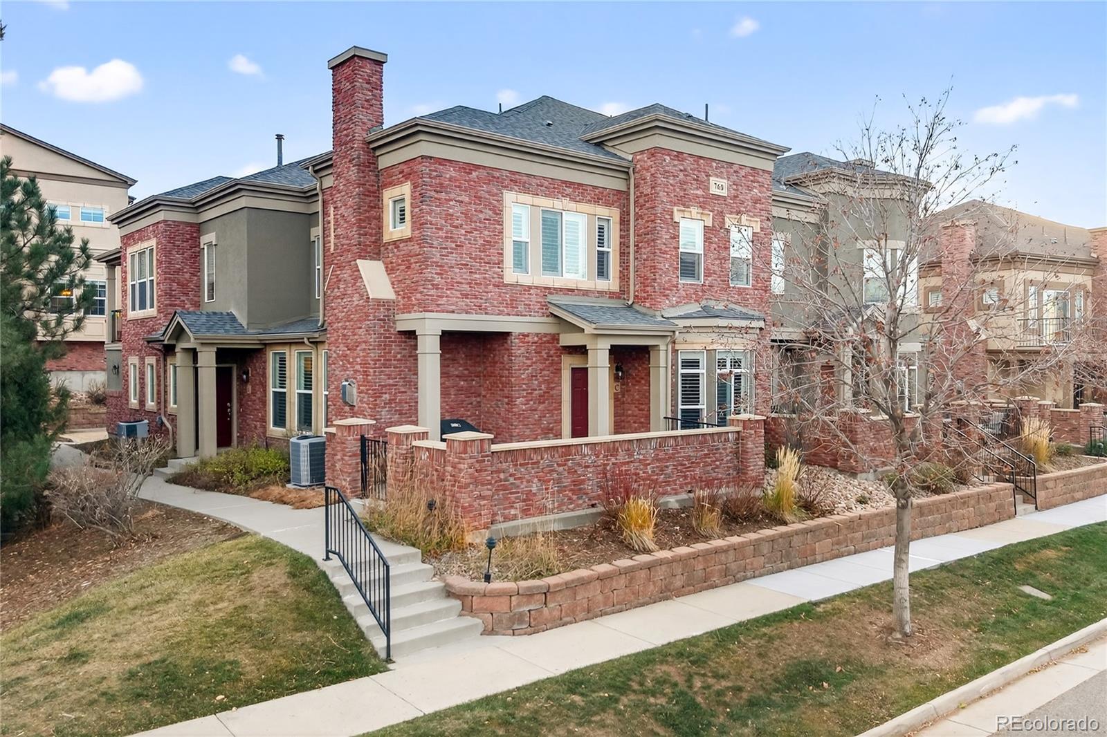 768  brookhurst avenue, Highlands Ranch sold home. Closed on 2026-05-05 for $600,000.
