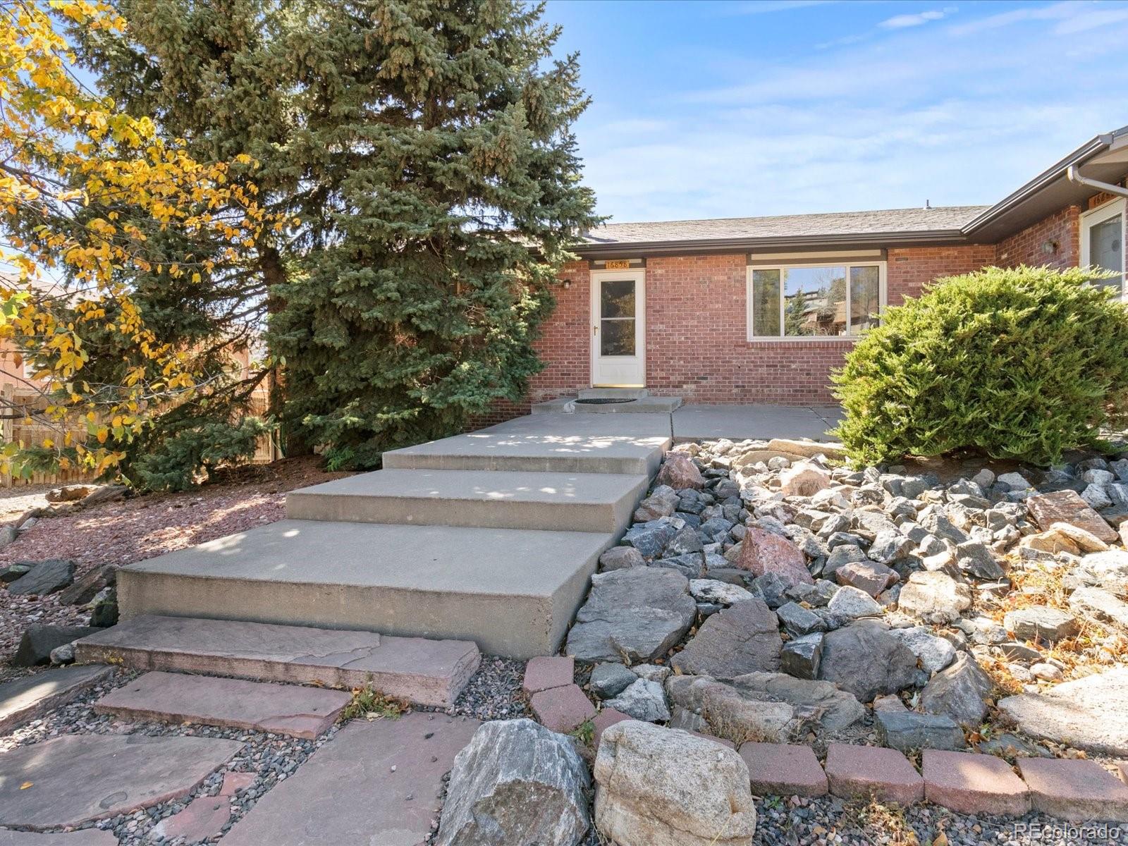  Golden Home | MLS #: 605298816858 W 14th Place, Golden Beds: 3 Baths: 3 Price: $619,000