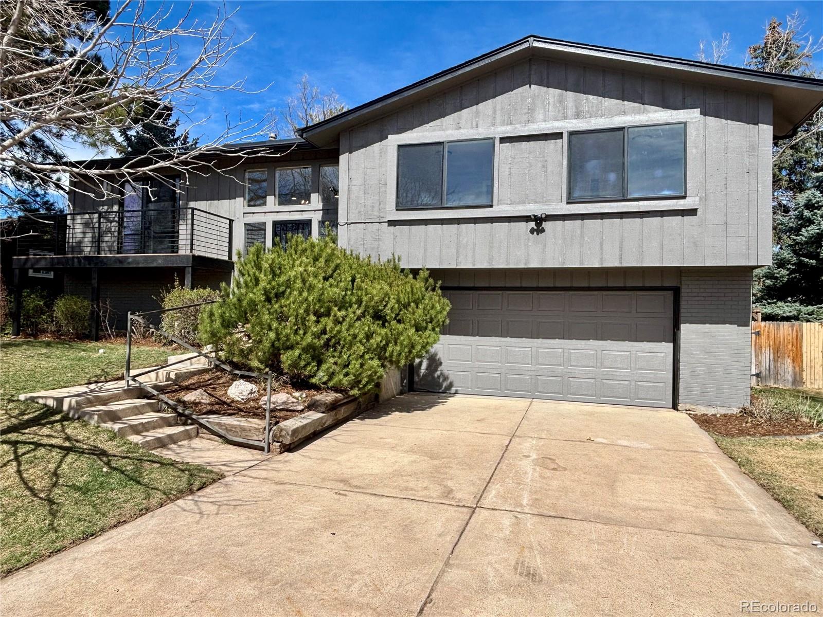 6137 w ken caryl place, Littleton sold home. Closed on 2026-04-10 for $620,000.