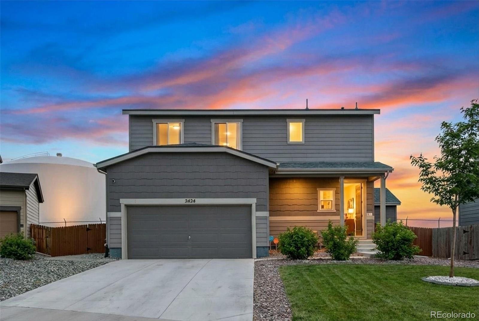 Coyote Creek Fort Lupton Home | MLS #: 39888812424  Horse Shoe Circle, Fort Lupton Beds: 3 Baths: 3 Price: $439,999