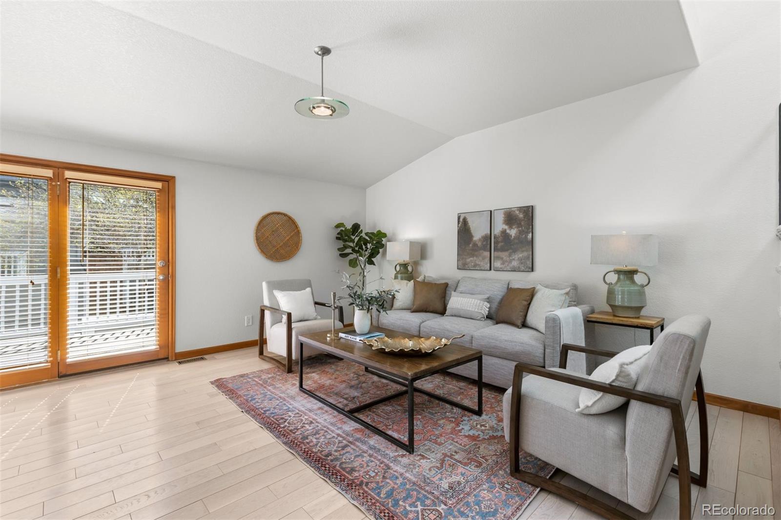 7592 s monaco way, Centennial sold home. Closed on 2026-04-15 for $595,000.