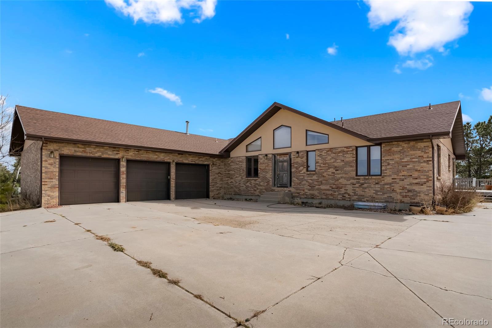 15550 highway 86 , Kiowa sold home. Closed on 2026-05-12 for $1,250,000.