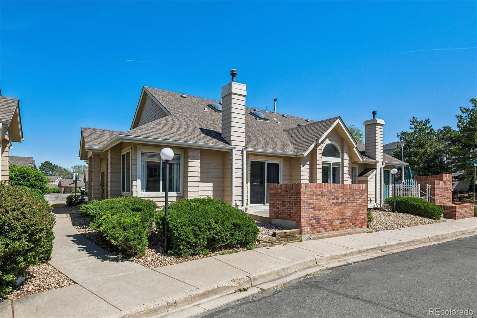  Aurora Condo / Townhome | MLS #: 28630222166 S Troy Way , Aurora Beds: 2 Baths: 2 Price: $335,000