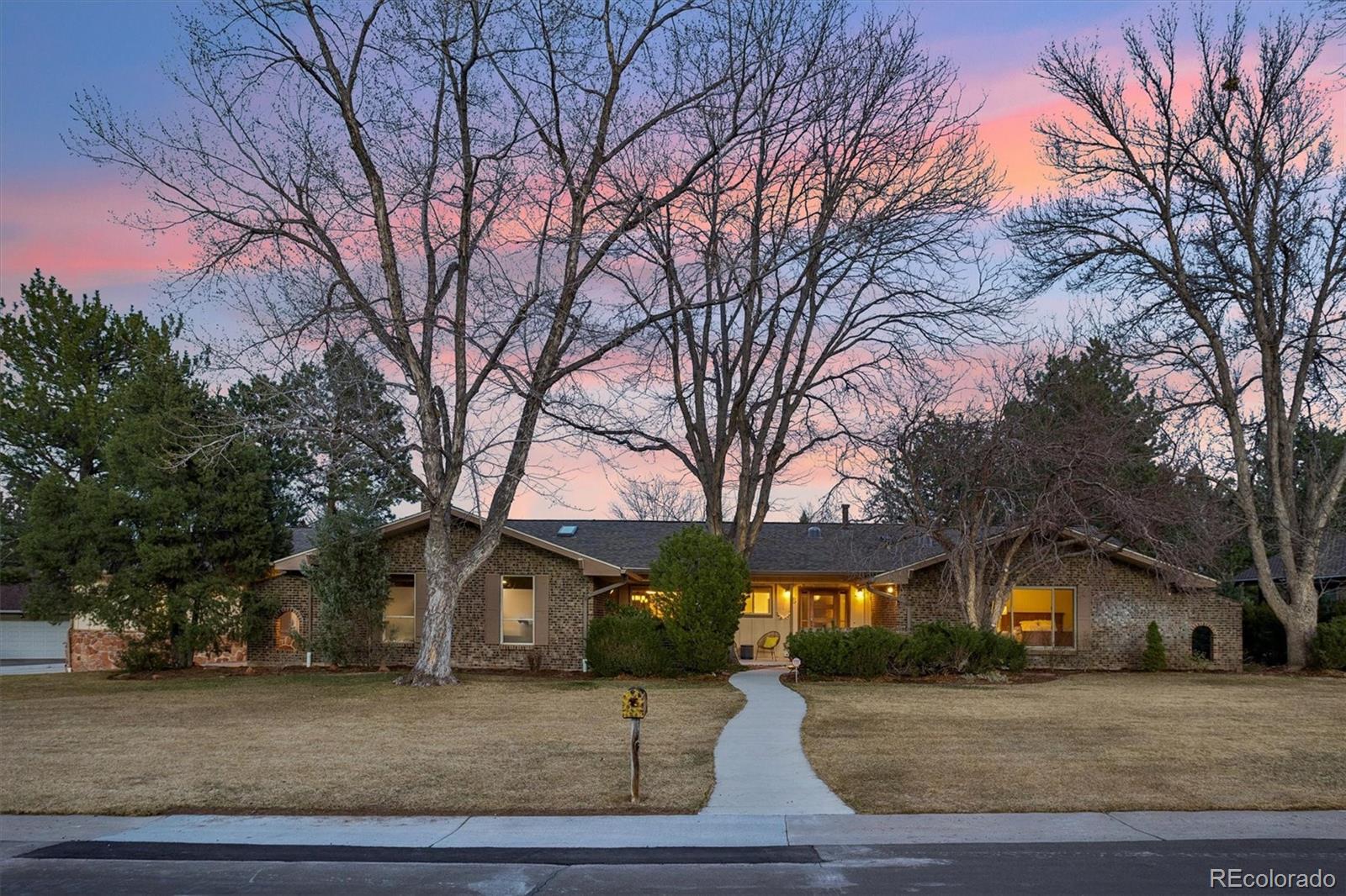 Columbine Heights Littleton Home | MLS #: 18296366  Glenview Drive, Littleton Beds: 4 Baths: 4 Price: $1,285,000