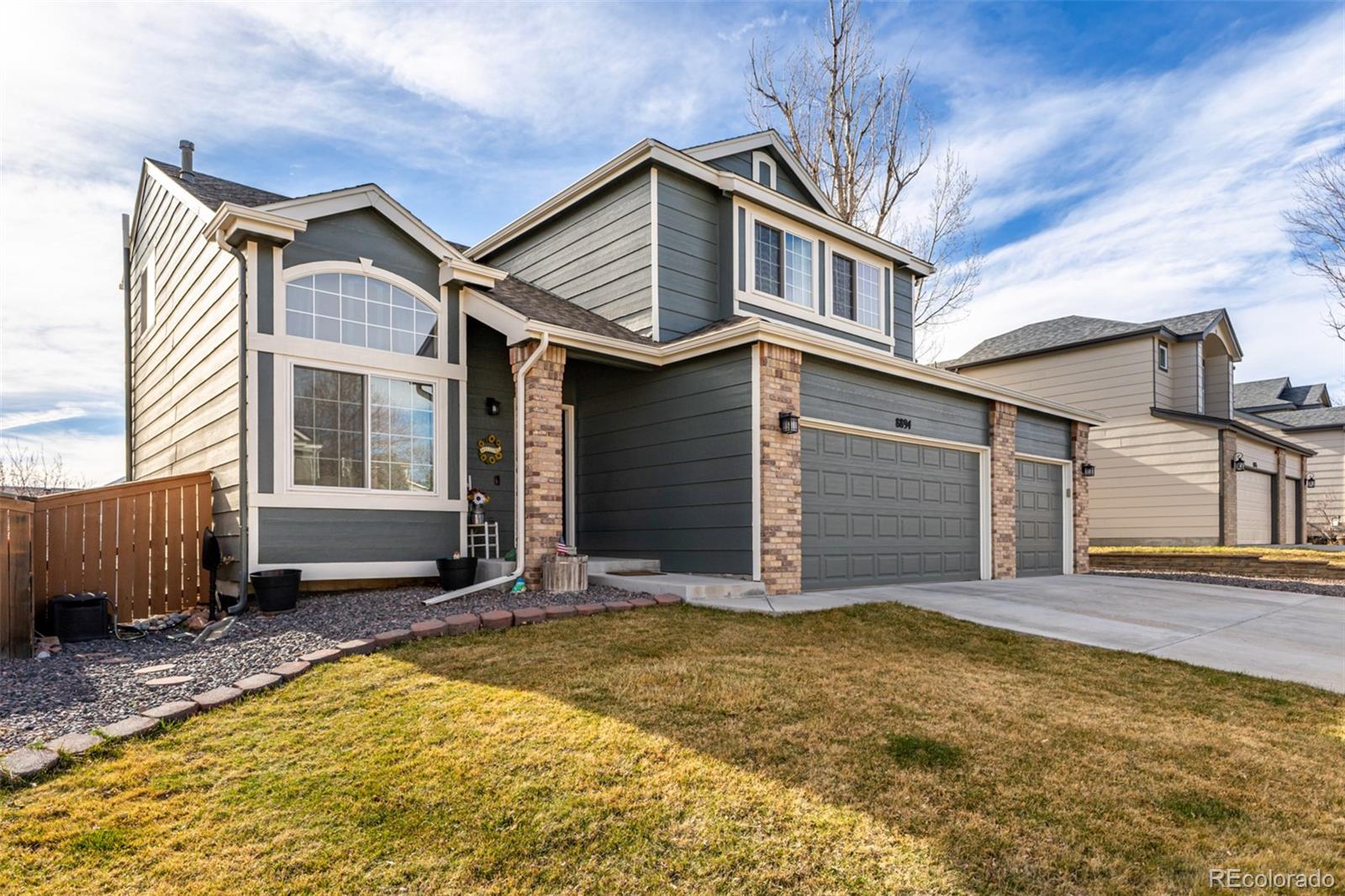 8894  miners street, Highlands Ranch sold home. Closed on 2026-05-15 for $730,000.