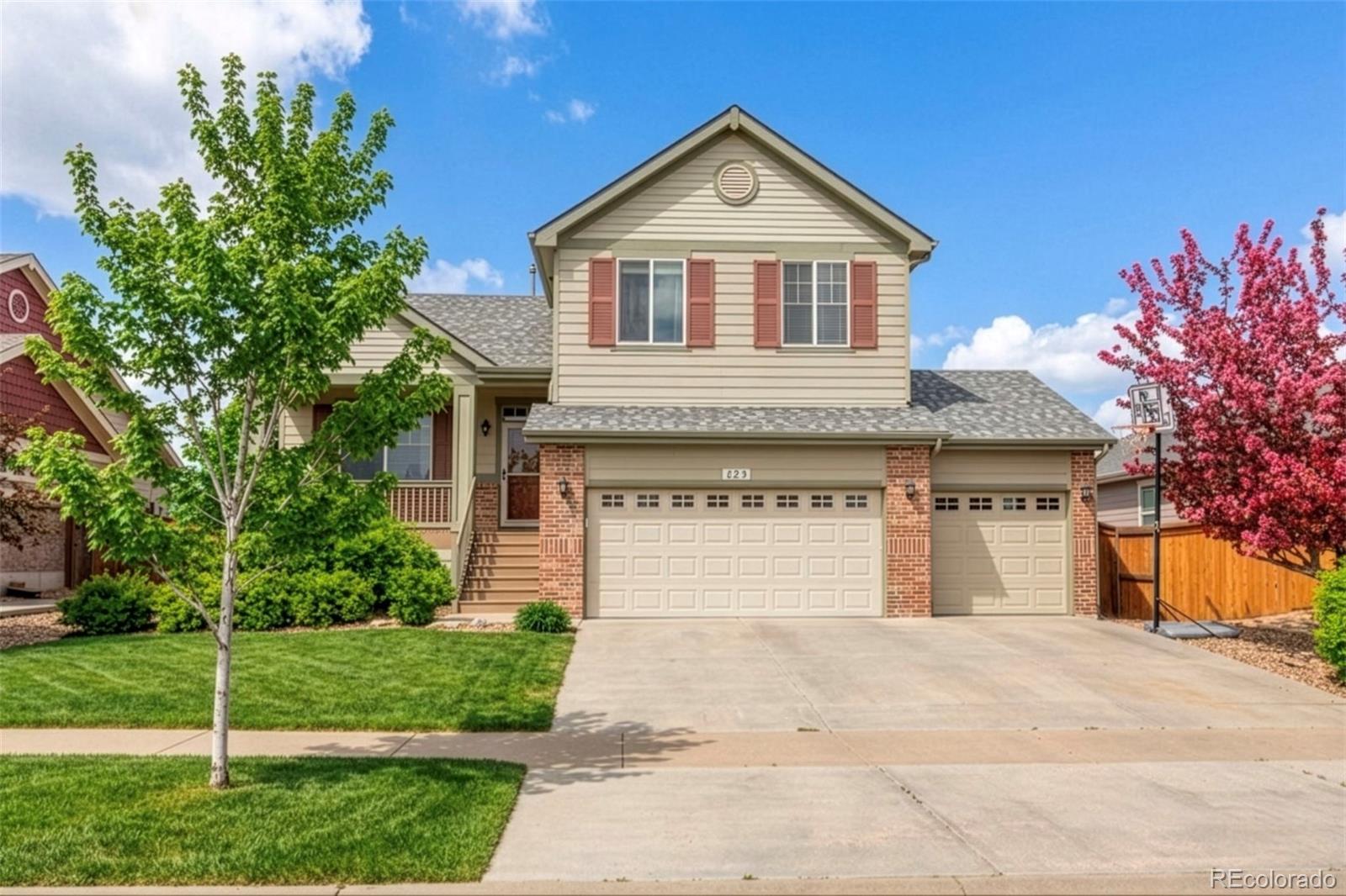 Traditions Aurora Home | MLS #: 3201609123 N Jamestown Way, Aurora Beds: 4 Baths: 3 Price: $590,000
