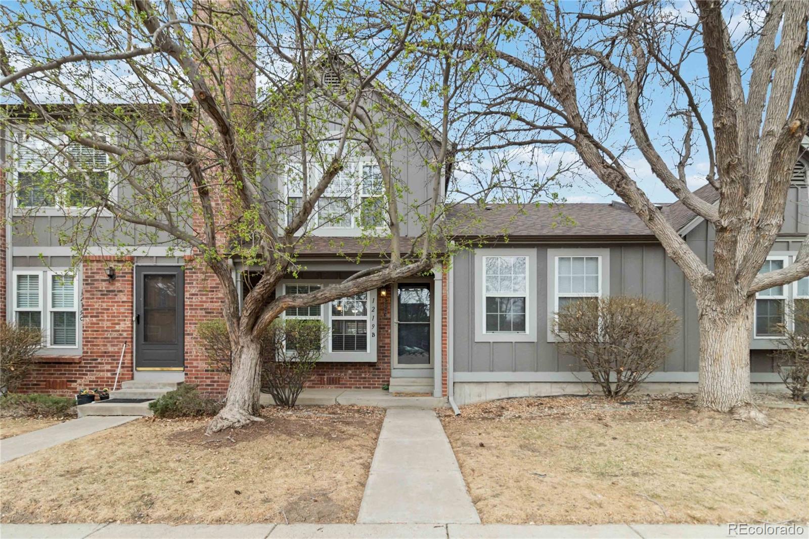 Silvertree Lakewood Condo / Townhome | MLS #: 75445261219 S Flower Circle B, Lakewood Beds: 2 Baths: 2 Price: $350,000