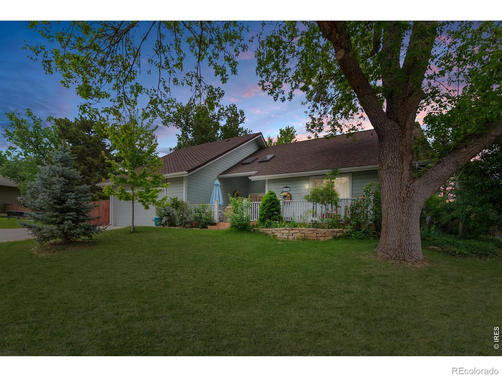 8200 s locust way, Centennial sold home. Closed on 2026-05-18 for $768,000.