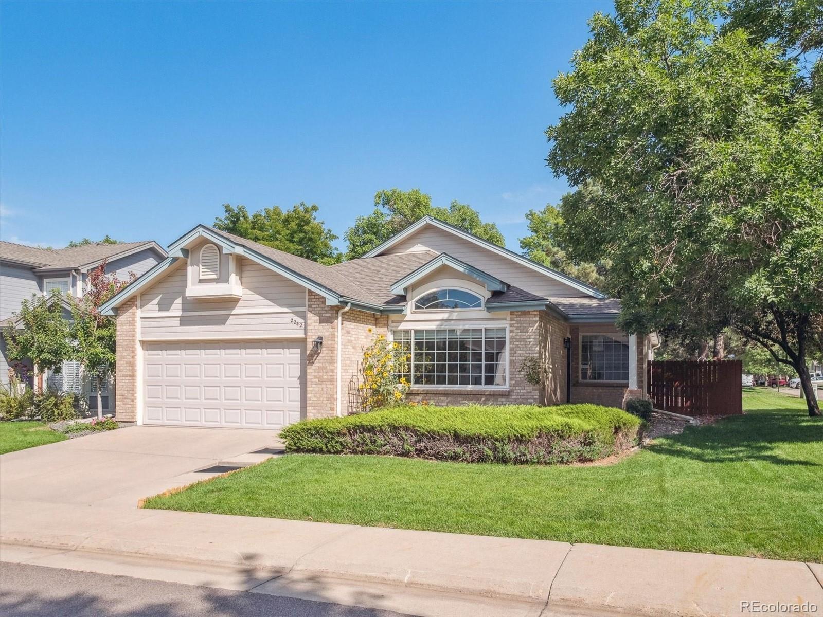 Chelsea Hills Aurora Home | MLS #: 76218572242 S Moline Court, Aurora Beds: 3 Baths: 2 Price: $549,900